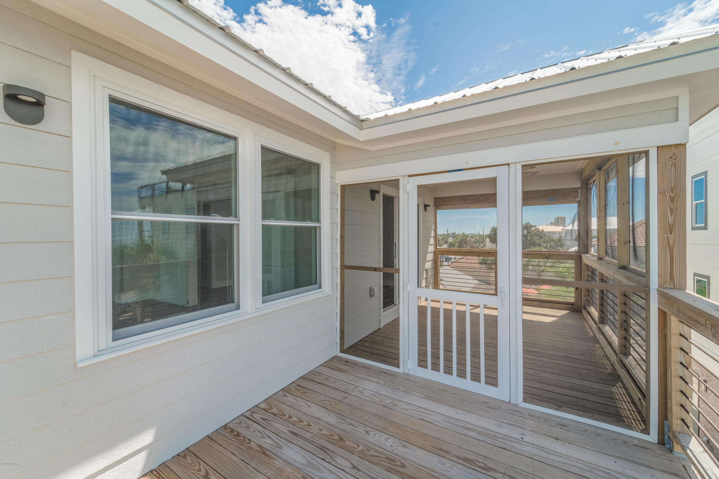 LAGUNA BEACH - Residential