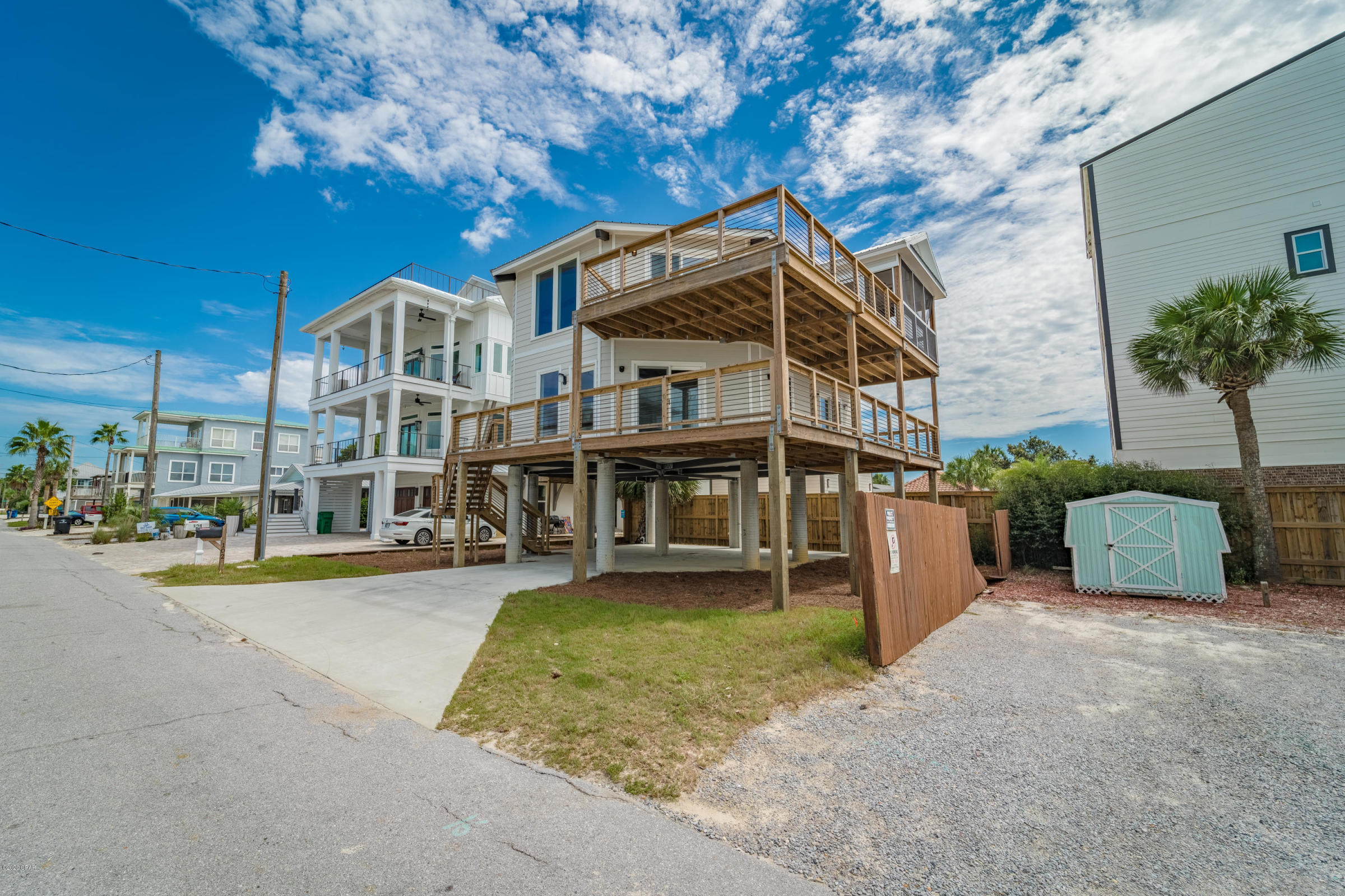 LAGUNA BEACH - Residential