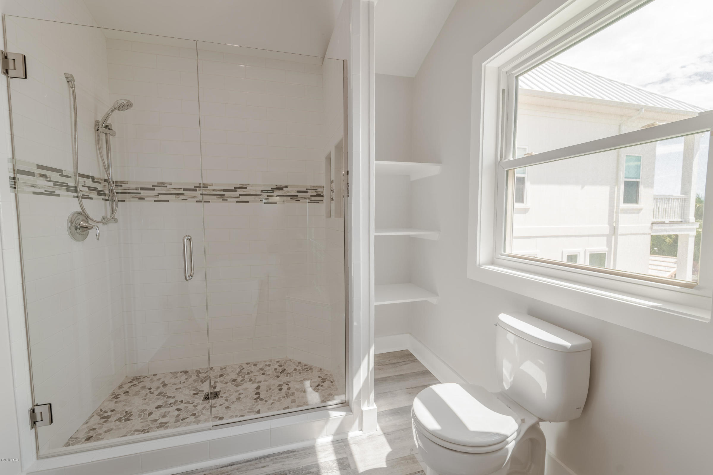 LAGUNA BEACH - Residential