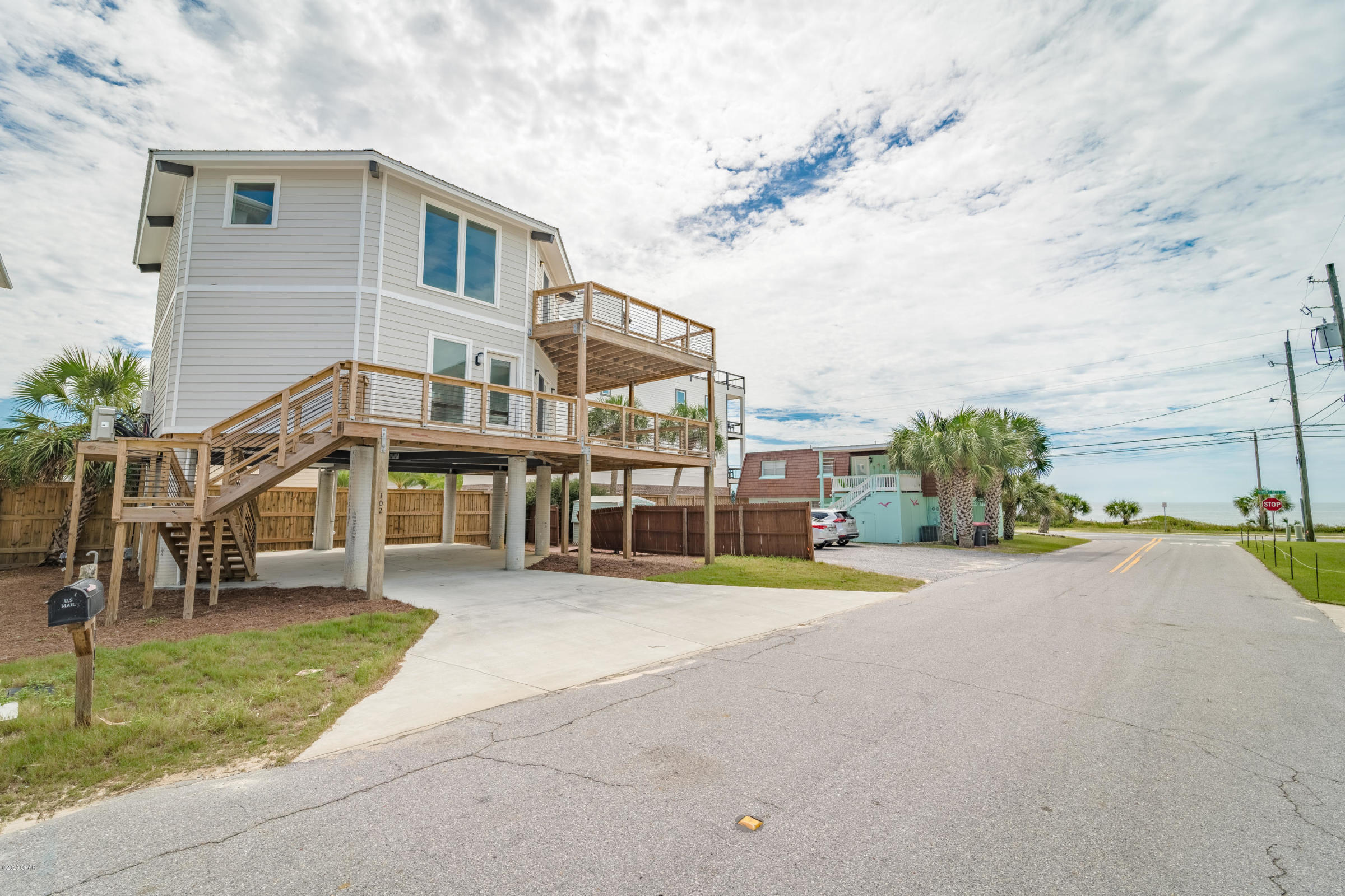 LAGUNA BEACH - Residential