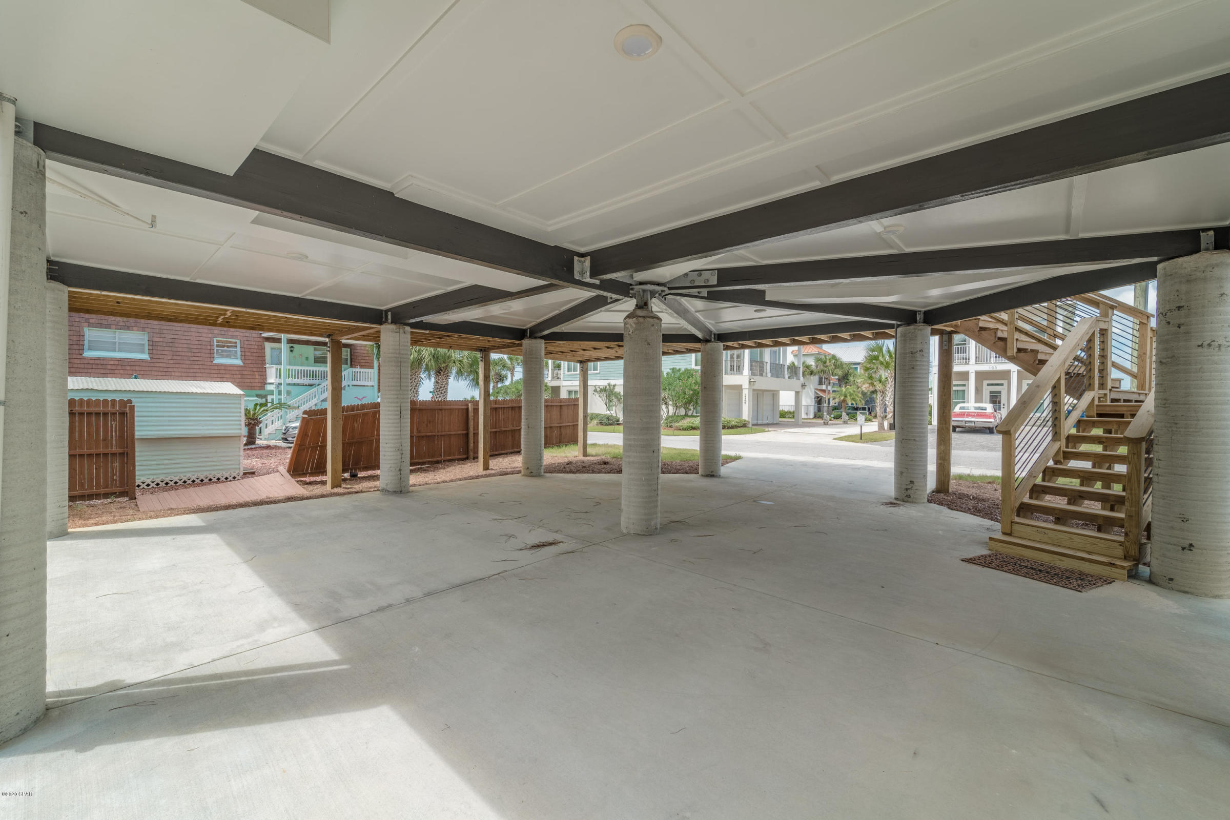 LAGUNA BEACH - Residential