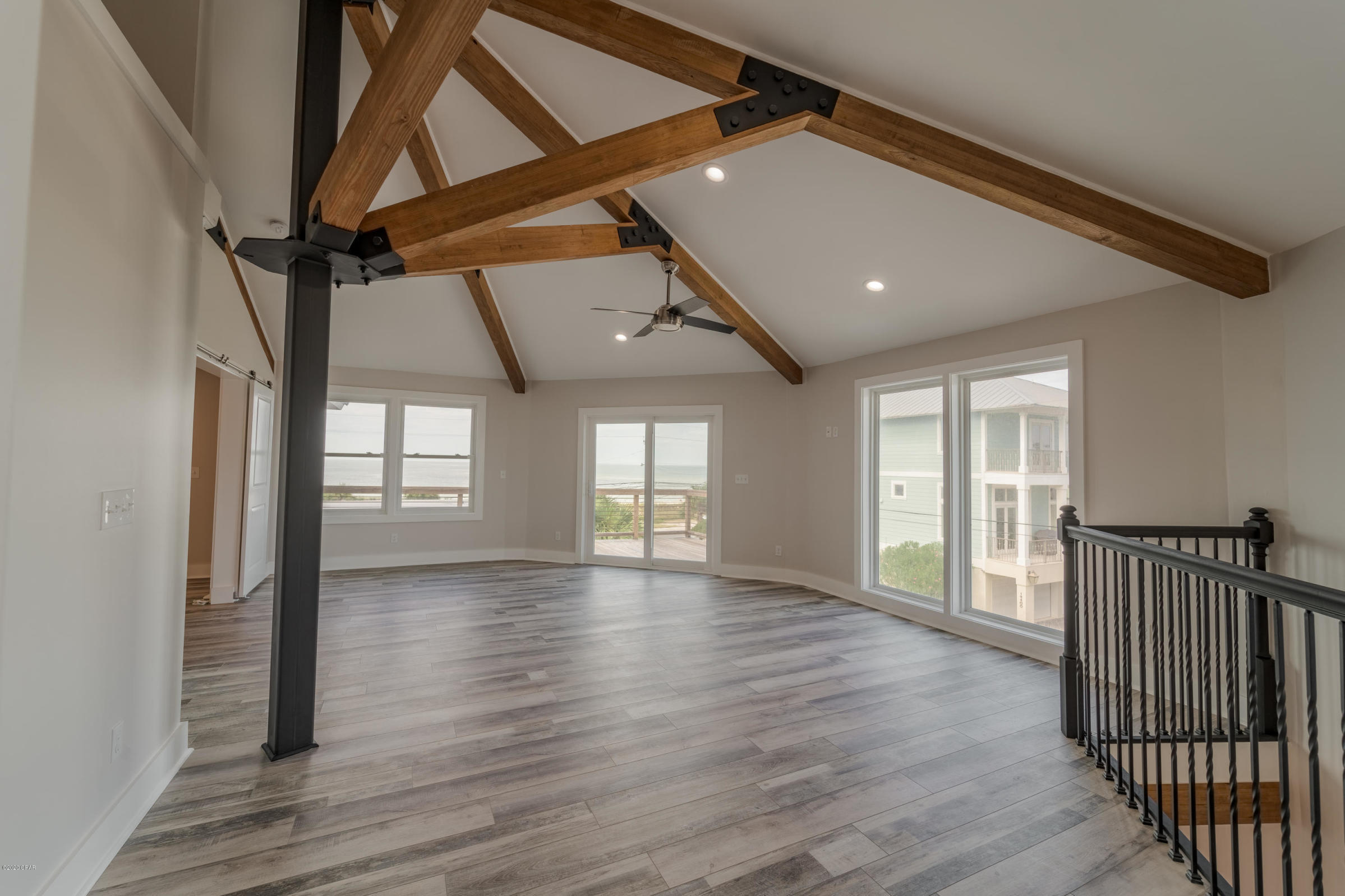 LAGUNA BEACH - Residential