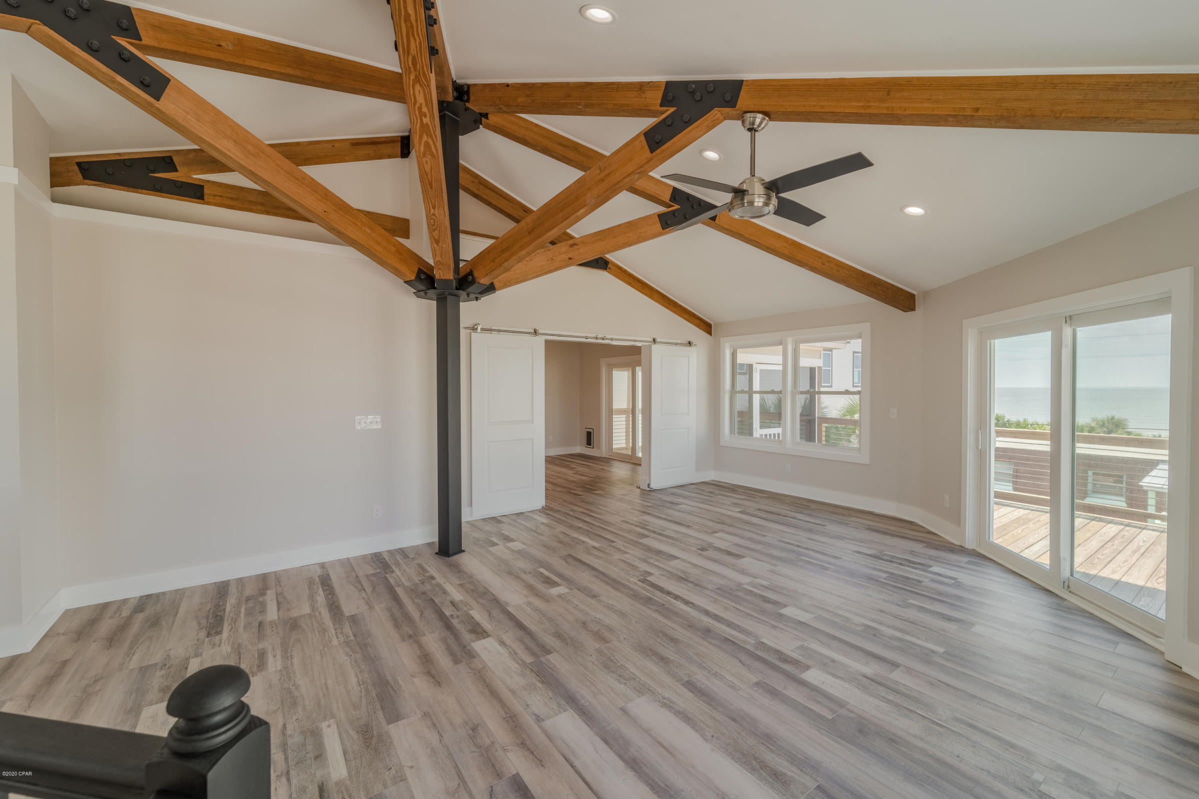 LAGUNA BEACH - Residential