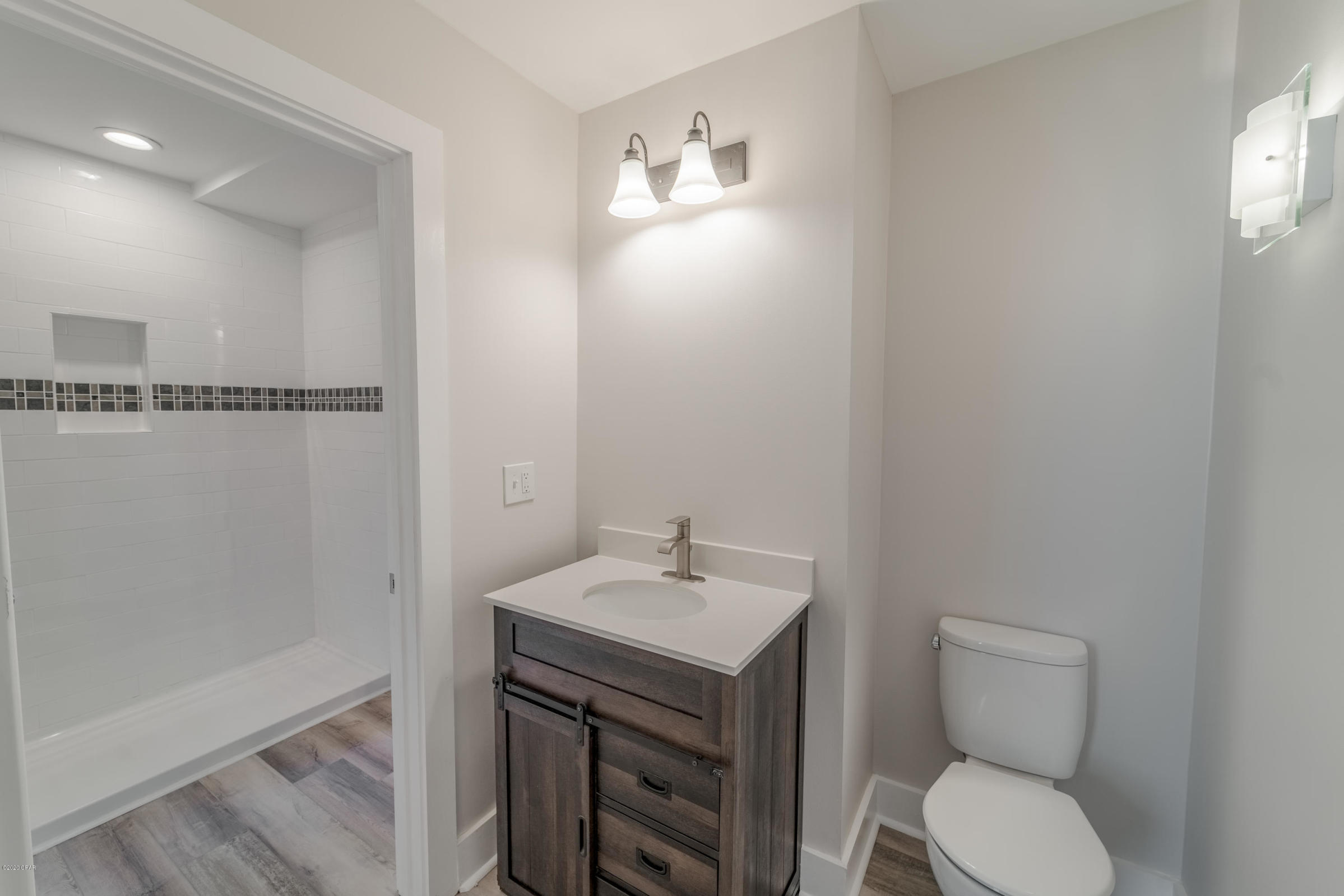 LAGUNA BEACH - Residential