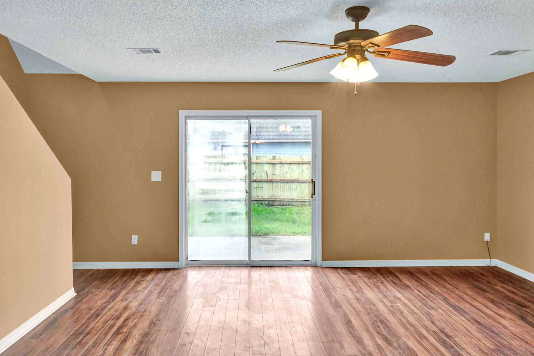 SOUTHVIEW ESTATES PH IV LOT 11 BLK A - Residential