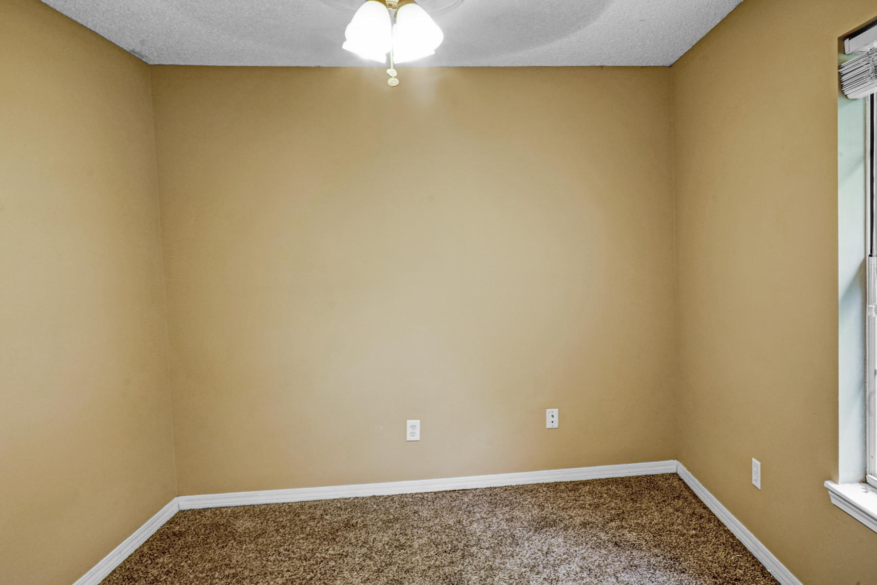 SOUTHVIEW ESTATES PH IV LOT 11 BLK A - Residential