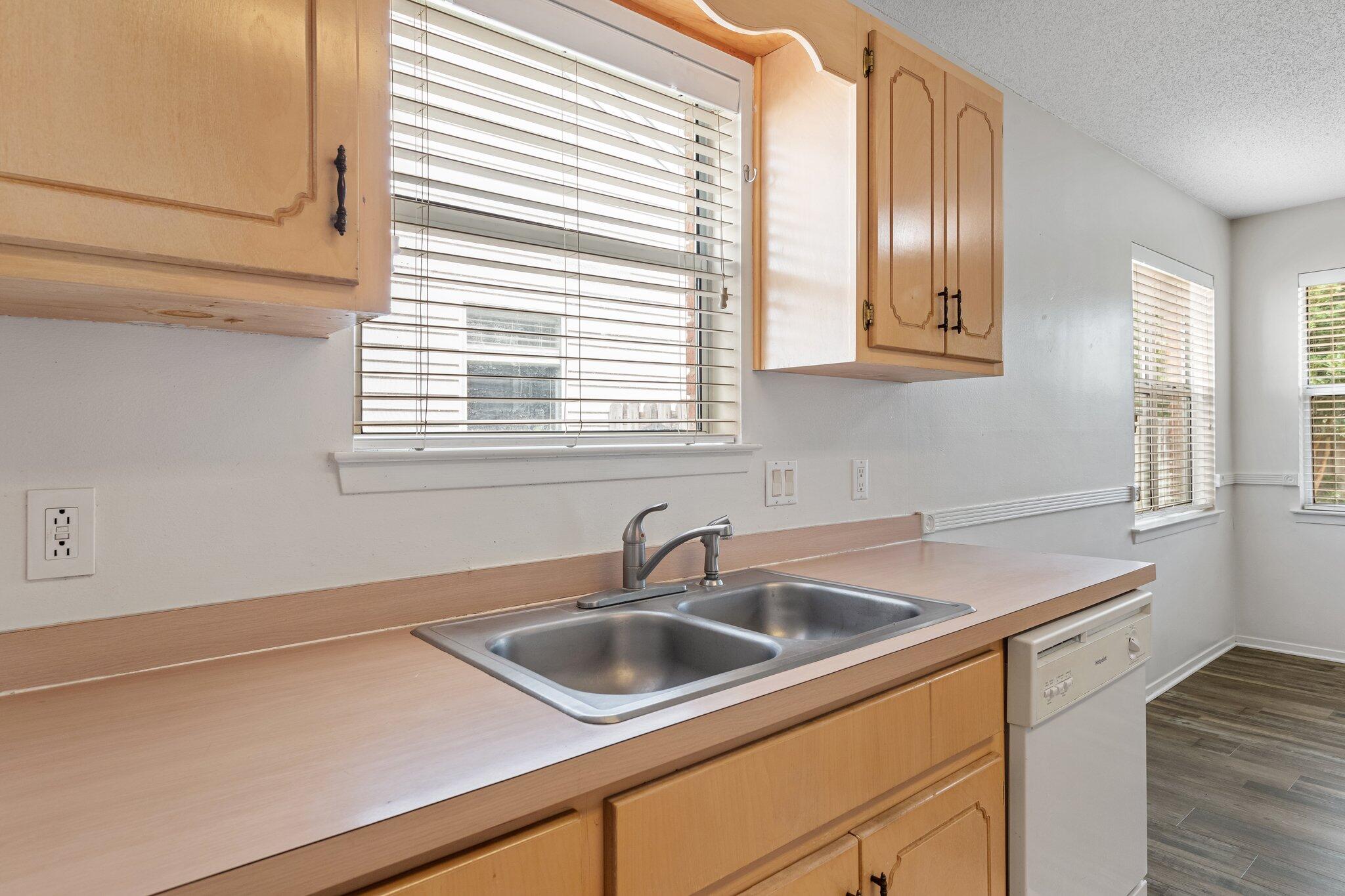 BLUE PINE VILLAGE PH 3 - Residential Lease