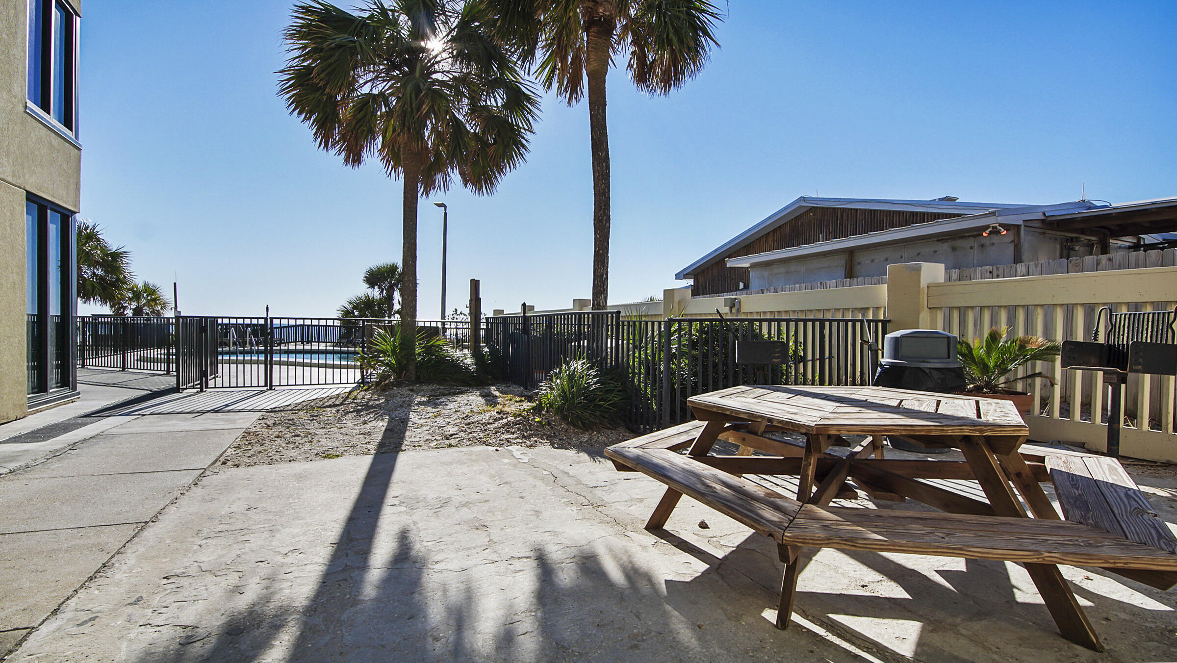 SUNBIRD CONDO - Residential
