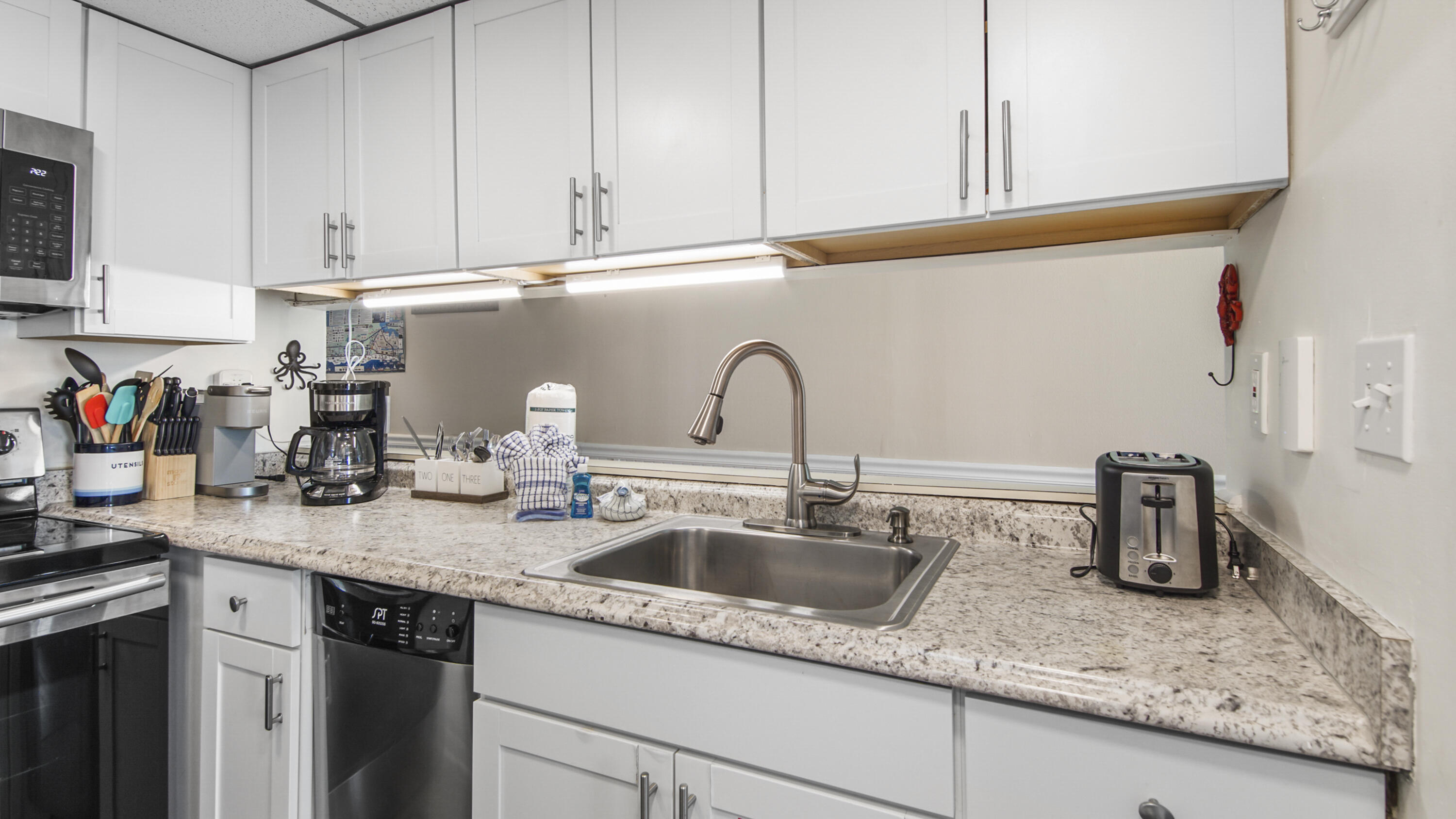 SUNBIRD CONDO - Residential