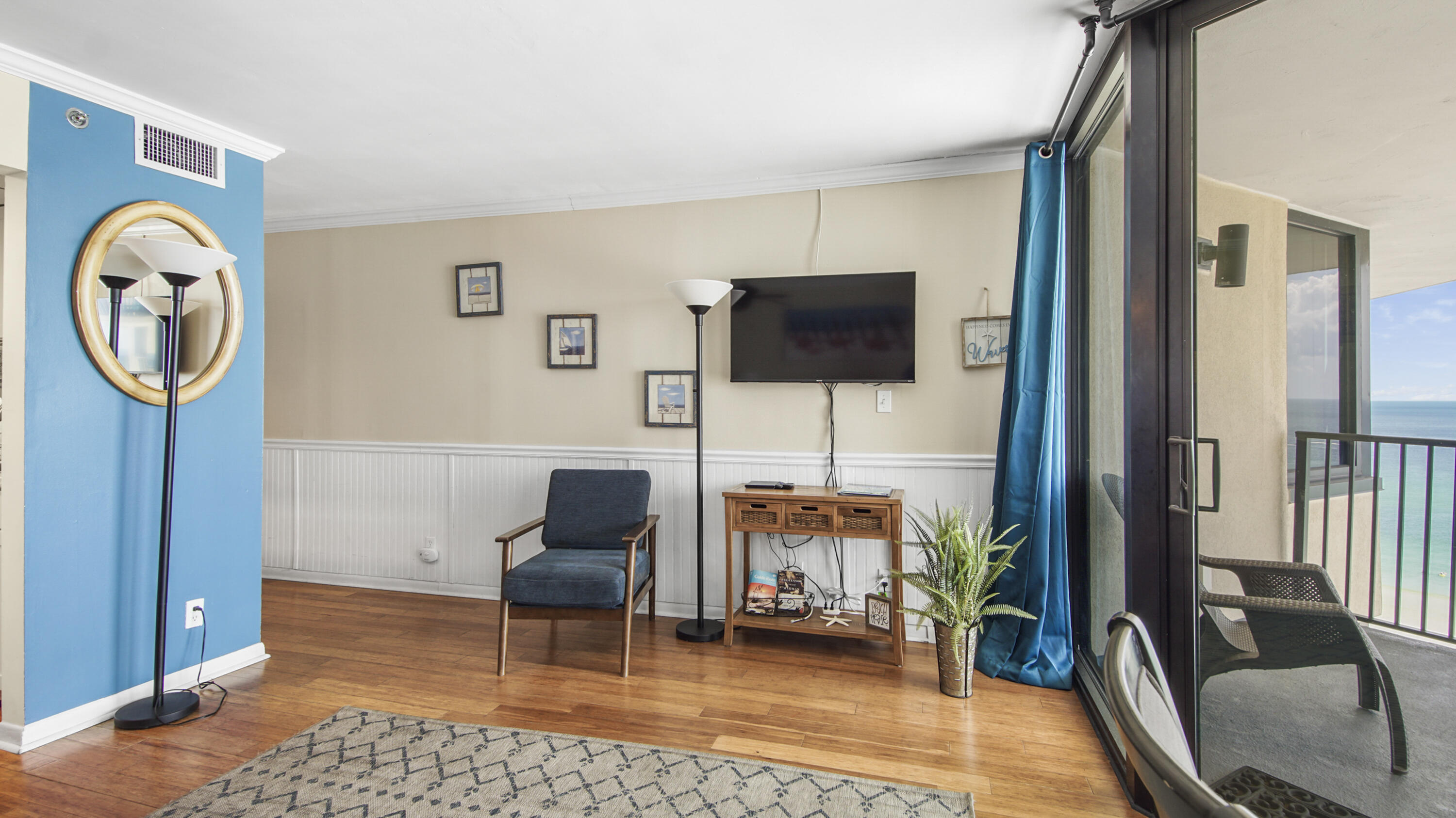 SUNBIRD CONDO - Residential