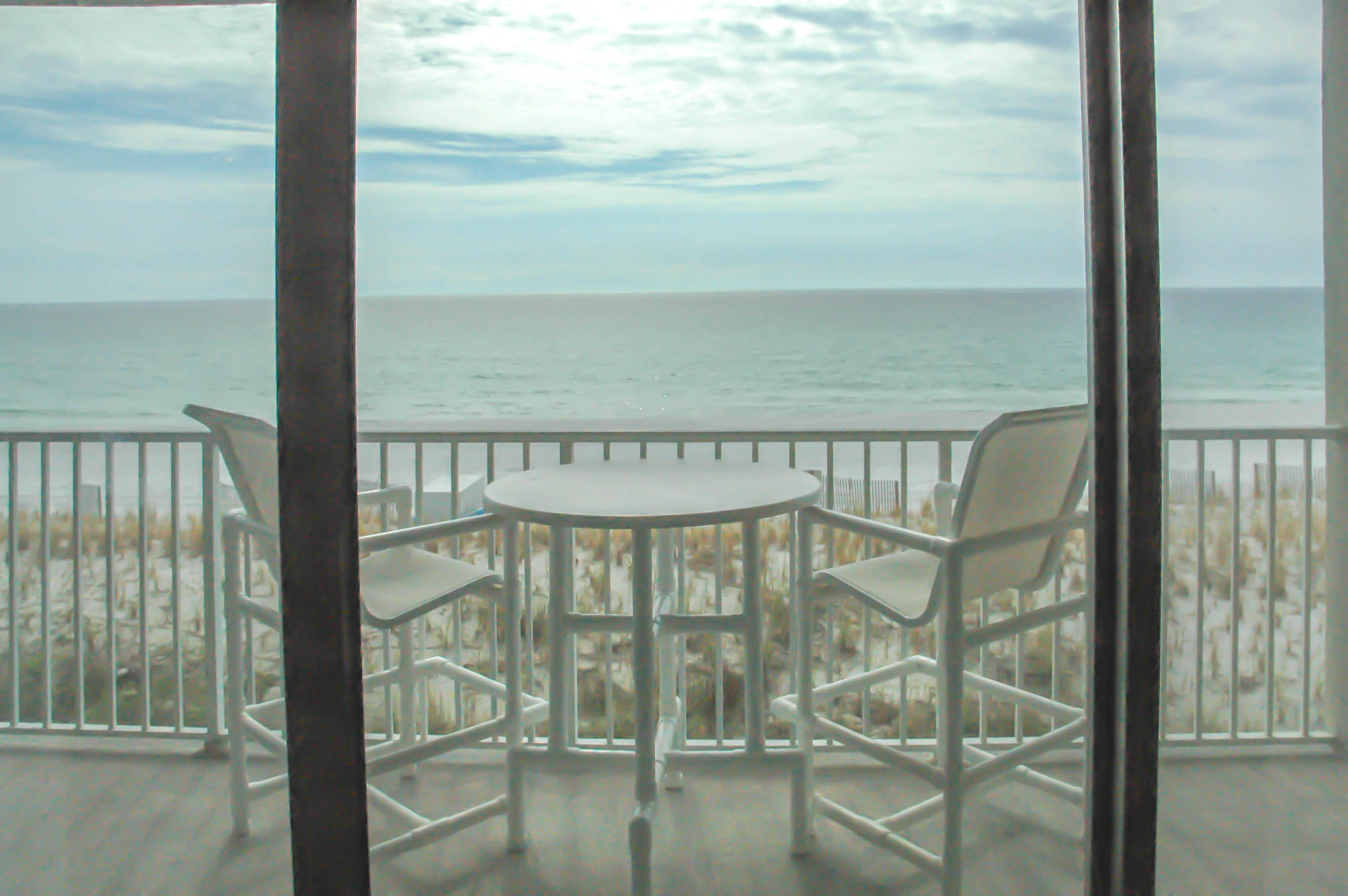 EMERALD TOWERS WEST CONDO - Residential