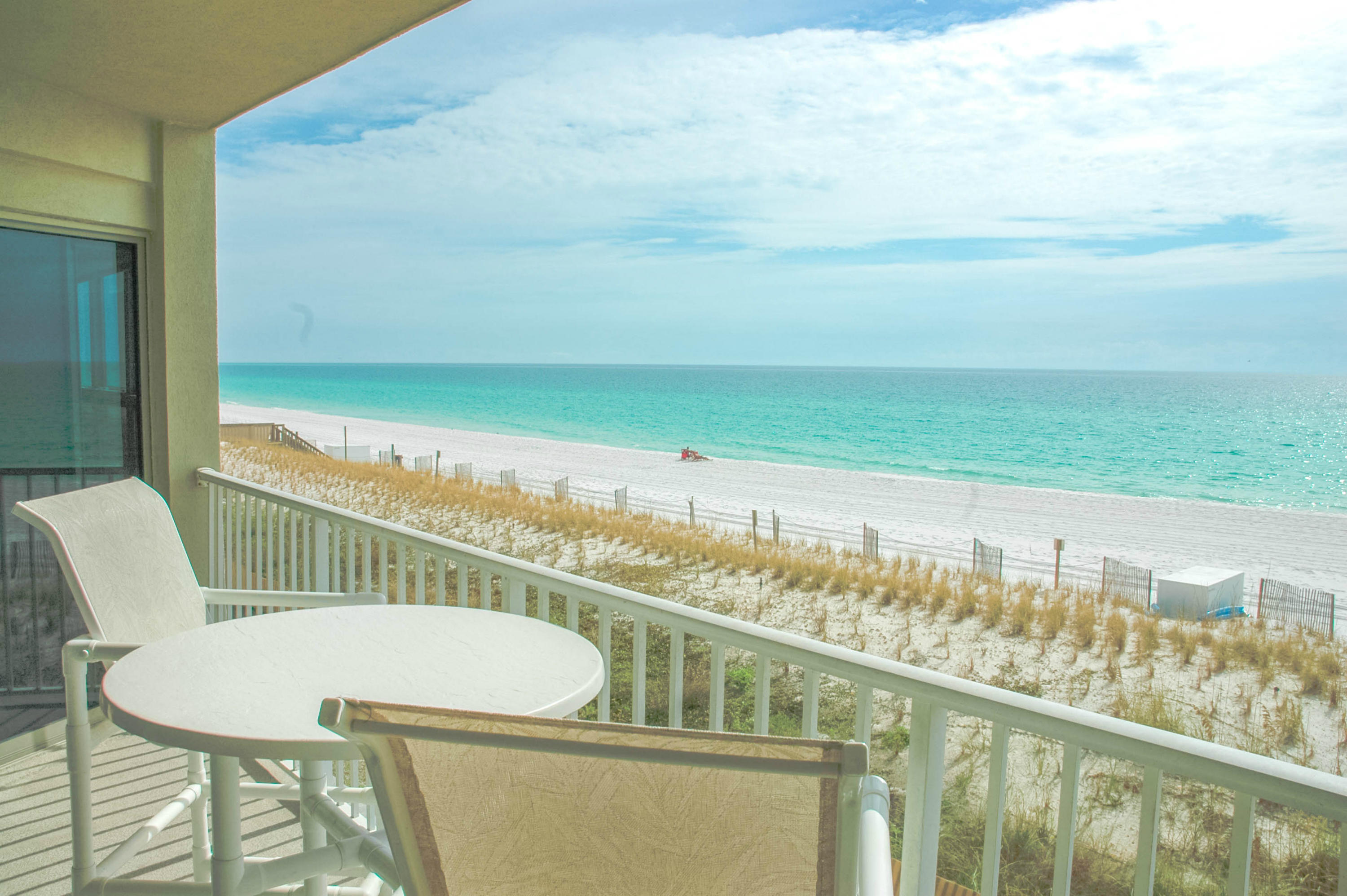 EMERALD TOWERS WEST CONDO - Residential