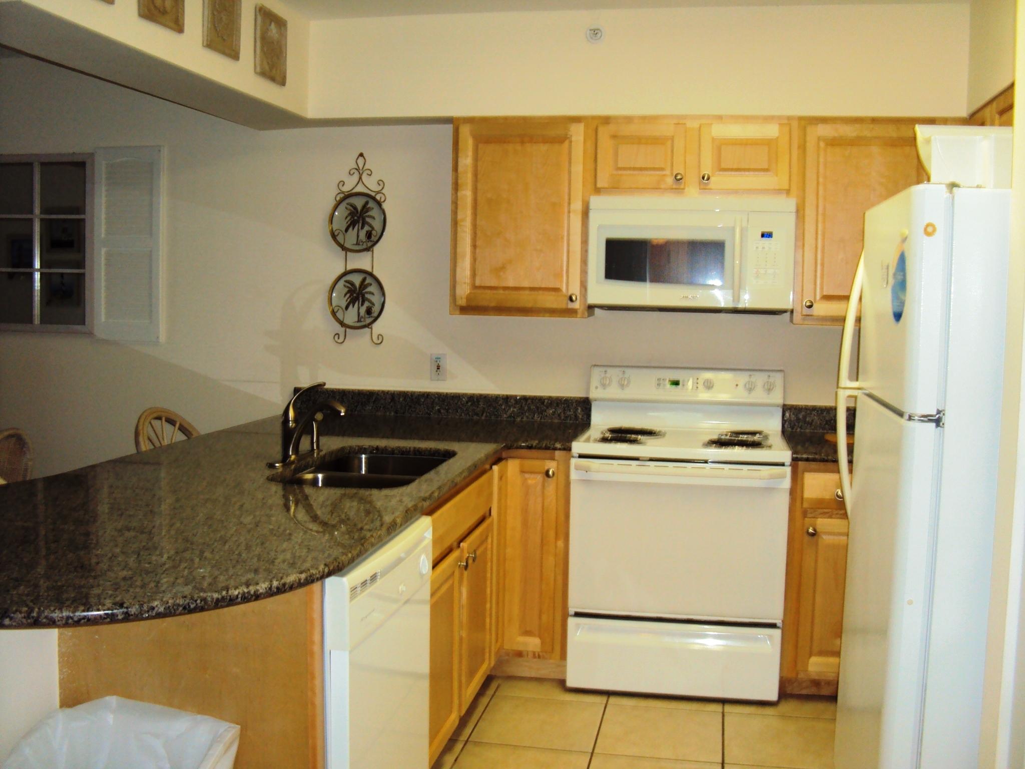 EMERALD TOWERS WEST CONDO - Residential