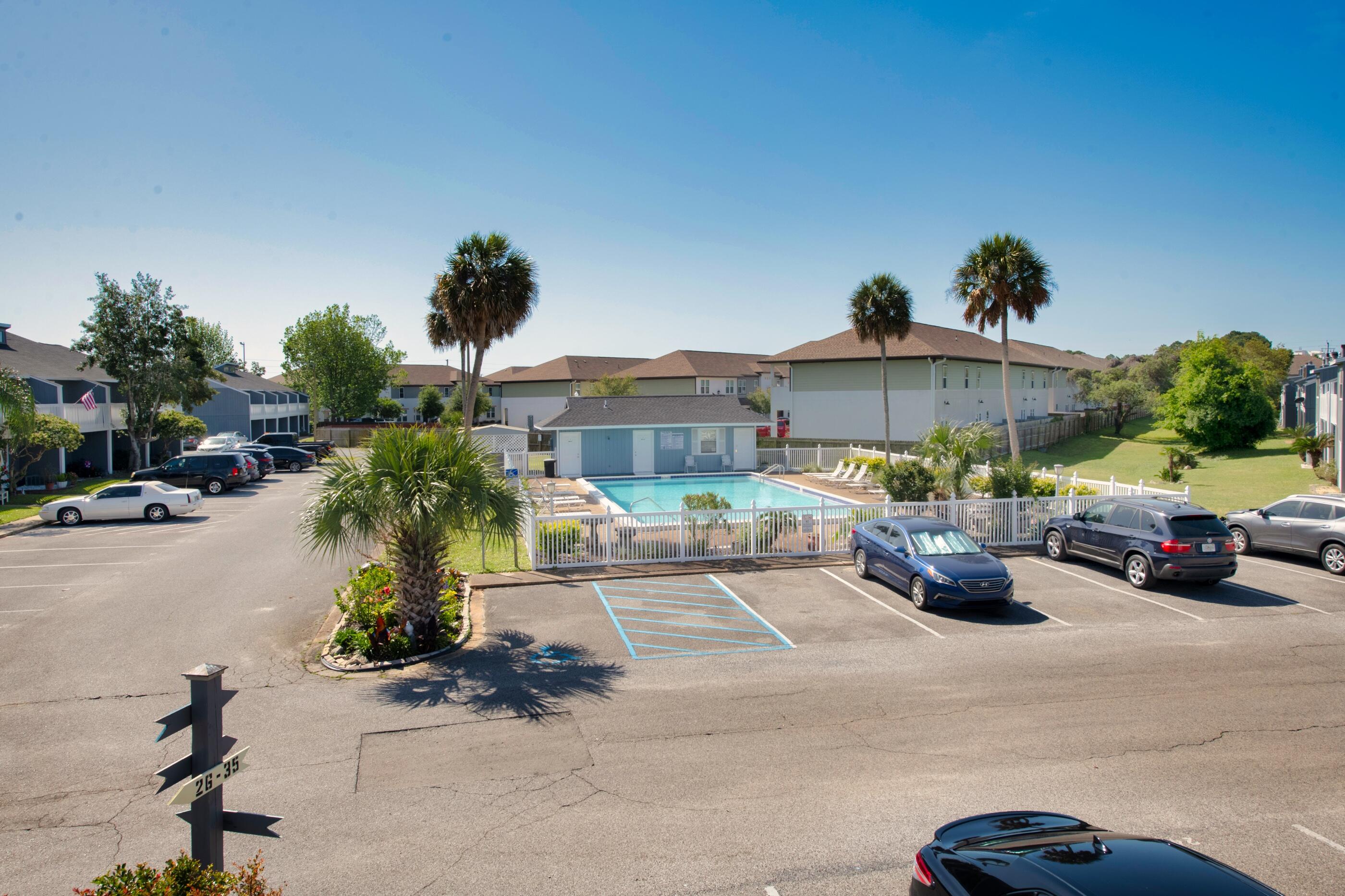 DESTIN RACQUET CLUB T/H - Residential