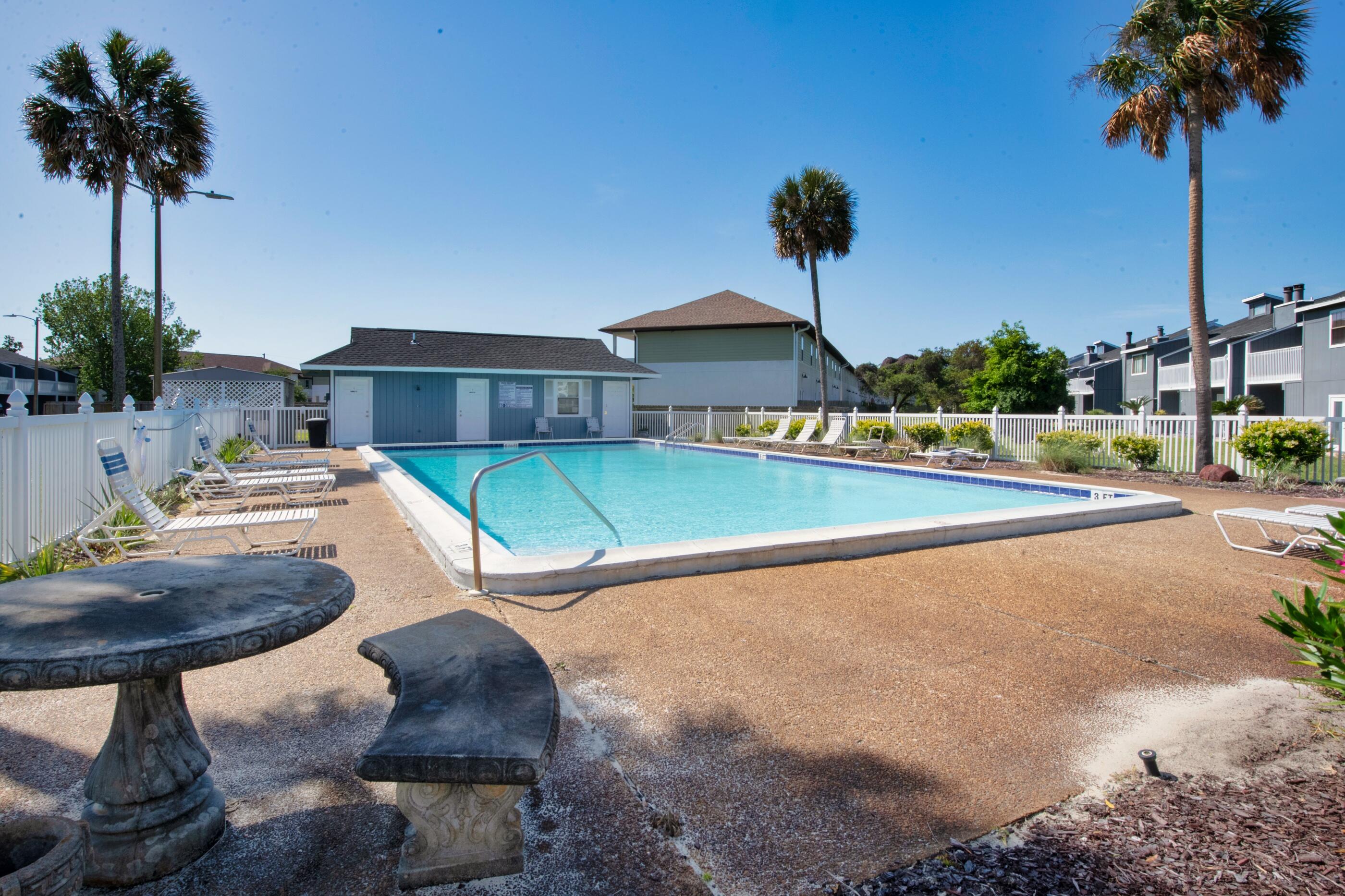 DESTIN RACQUET CLUB T/H - Residential