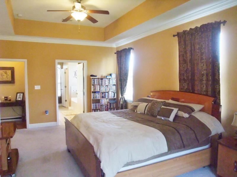 ROLLING RIDGE - Residential