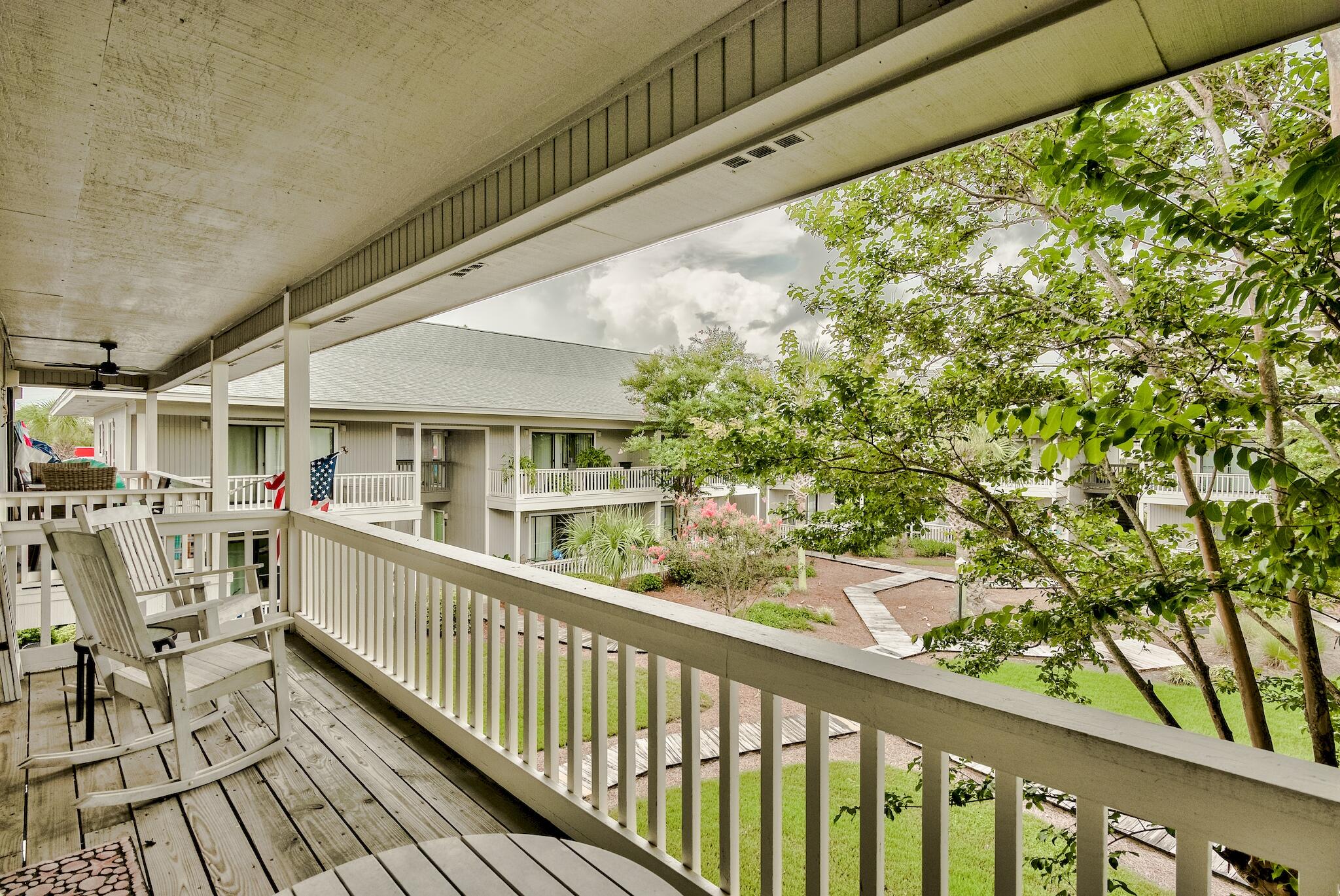 BEACHWOOD VILLAS CONDO Phase 1 - Residential