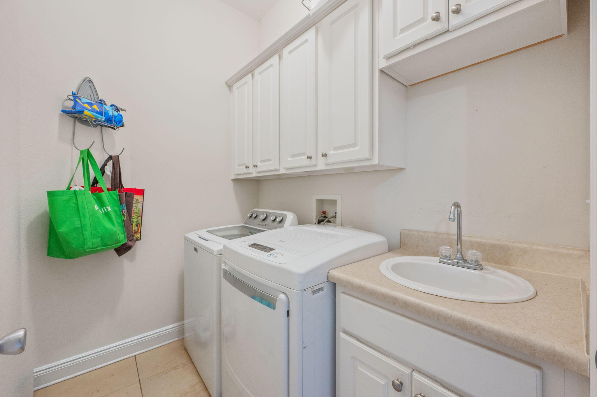 PAGE PLACE 3 PH 2 - Residential