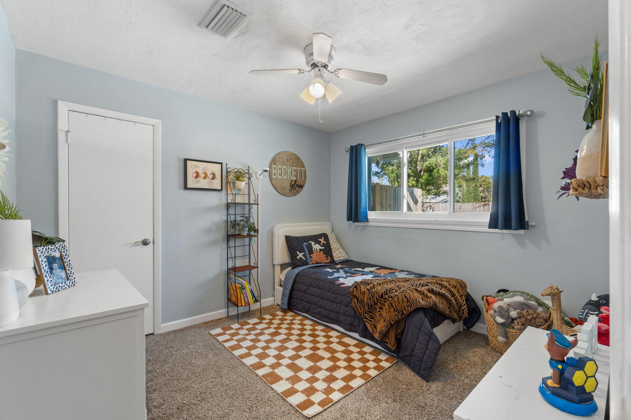 OAK TREE PARK - Residential