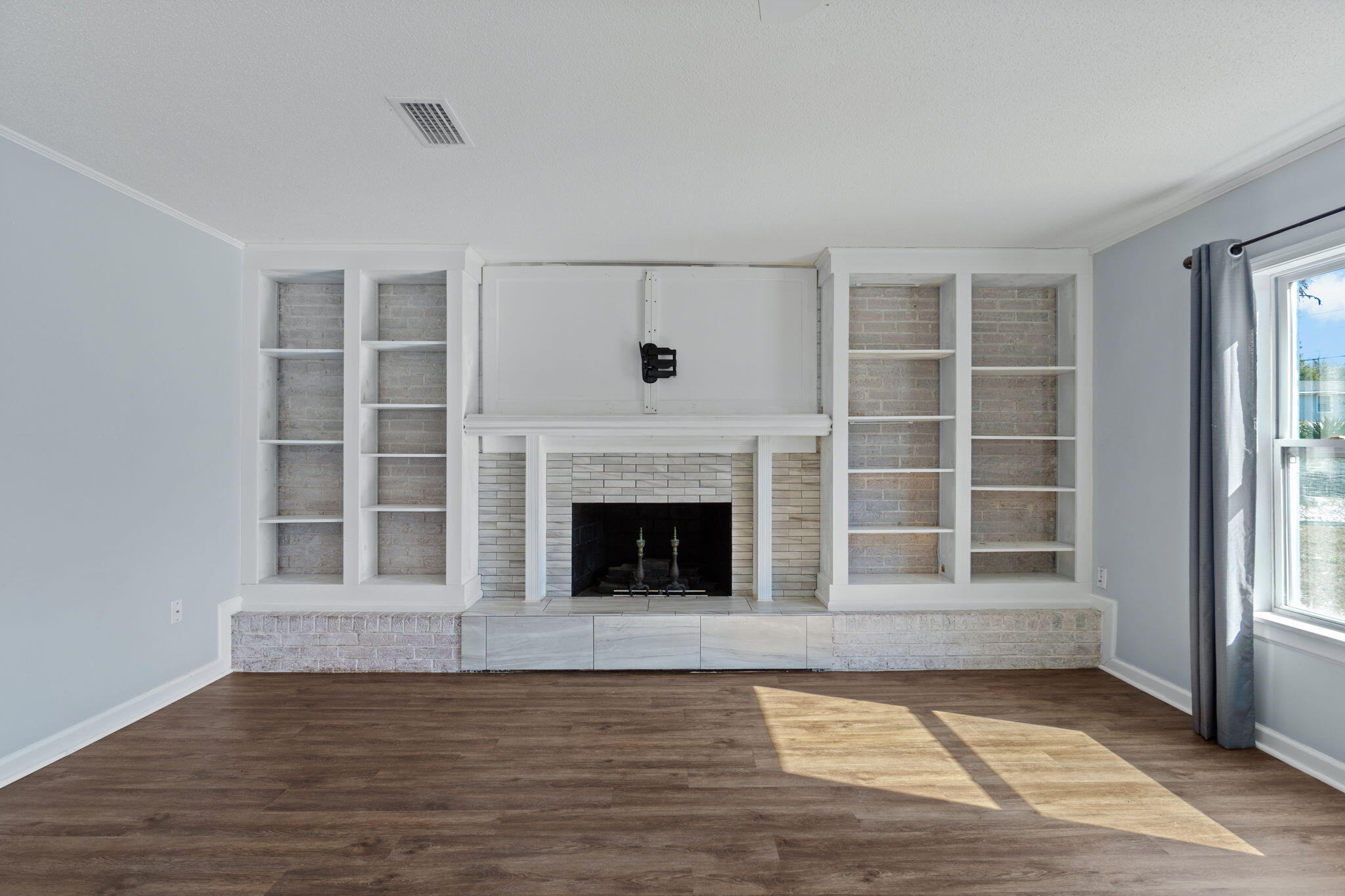 OAK TREE PARK - Residential