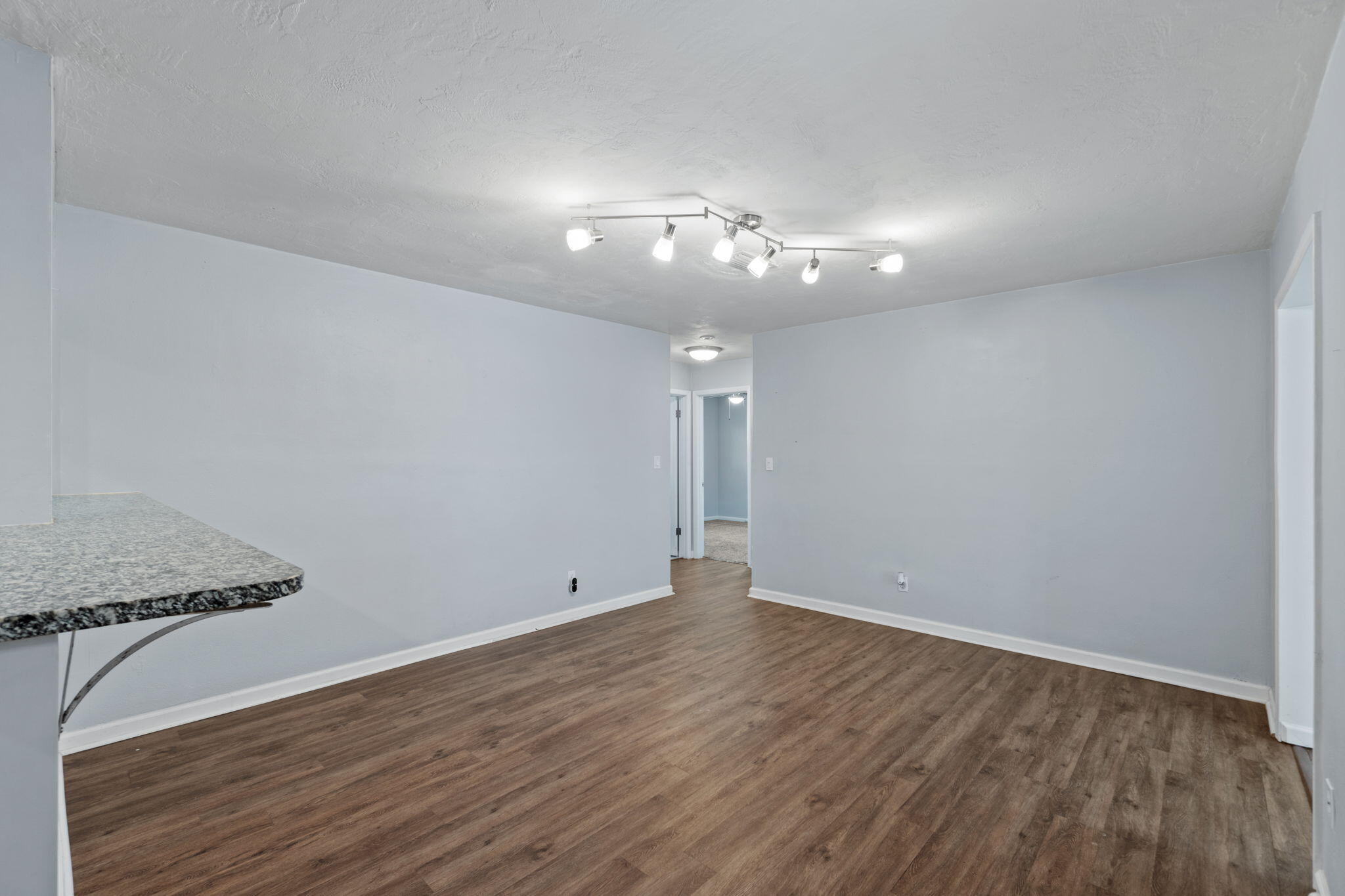 OAK TREE PARK - Residential