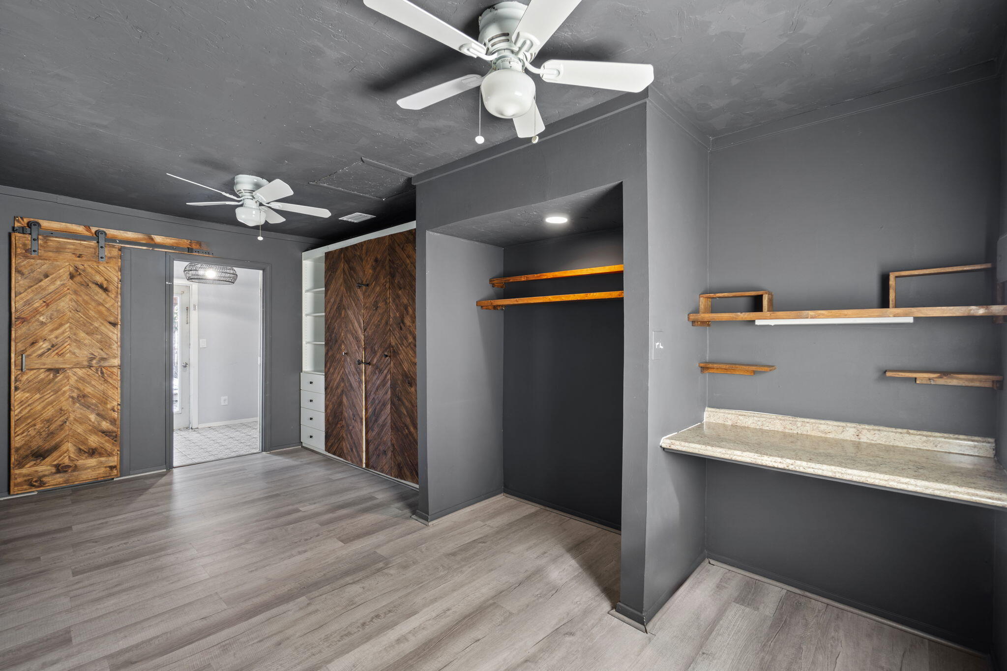 OAK TREE PARK - Residential