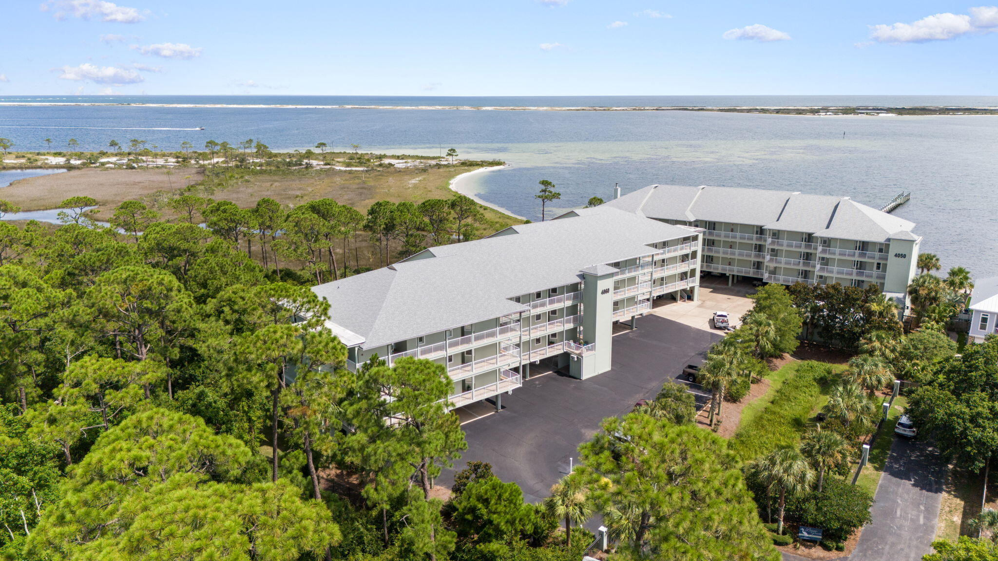 LAGUNA POINTE - Residential