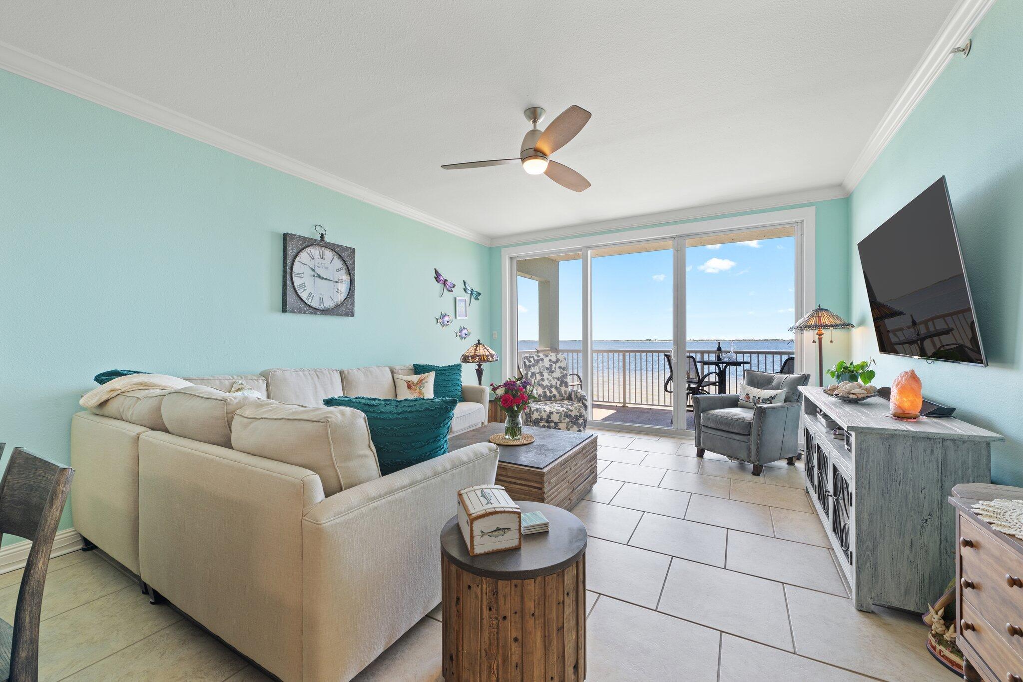 LAGUNA POINTE - Residential