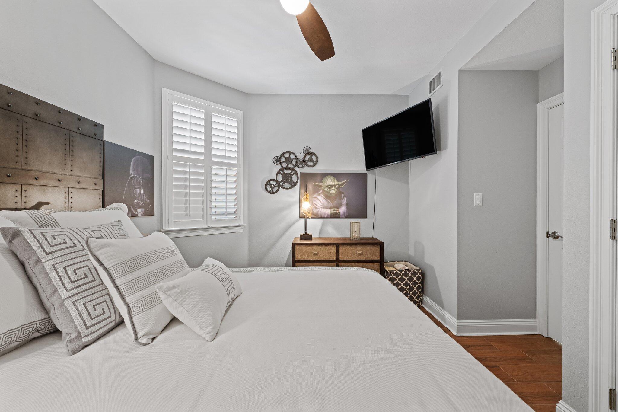 LAGUNA POINTE - Residential