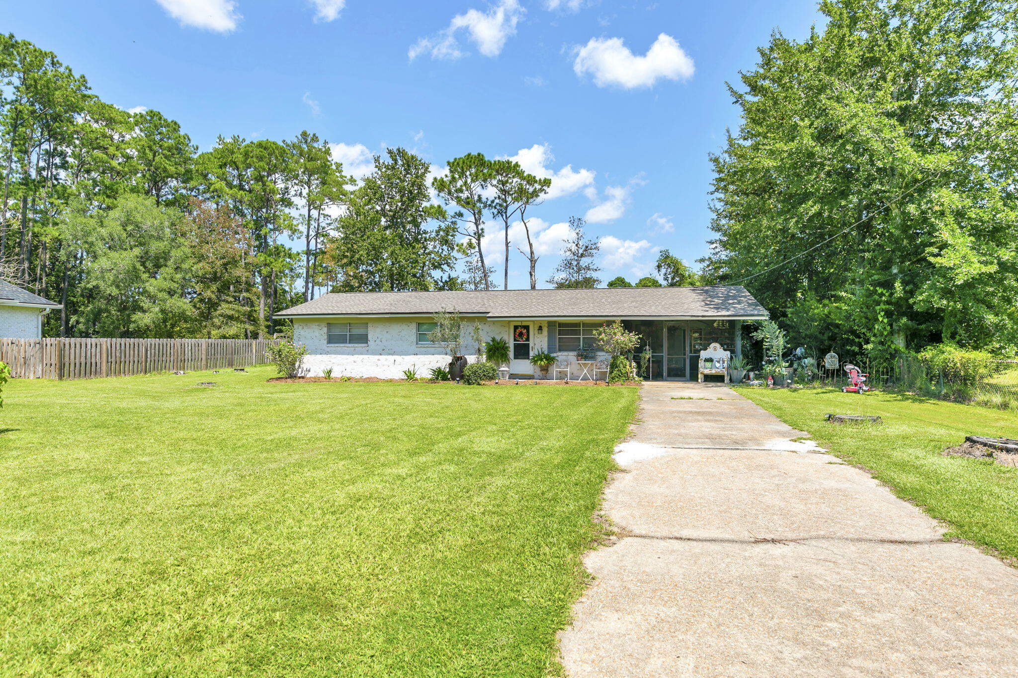 PARADISE UNREC - Residential