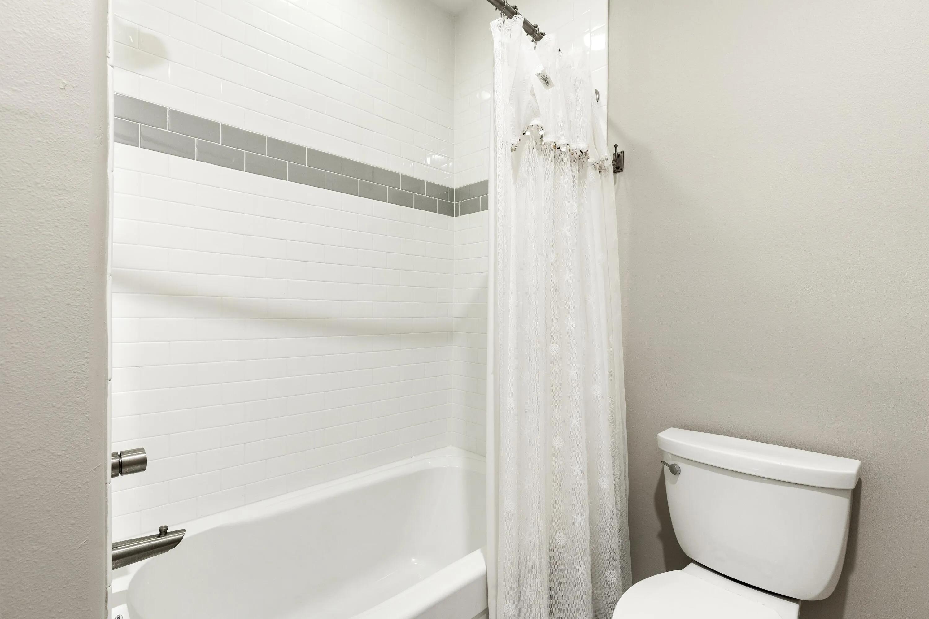 Santa Rosa Beach, Florida 32459, United States, 5 Bedrooms Bedrooms, ,5 BathroomsBathrooms,Residential,Active,240338