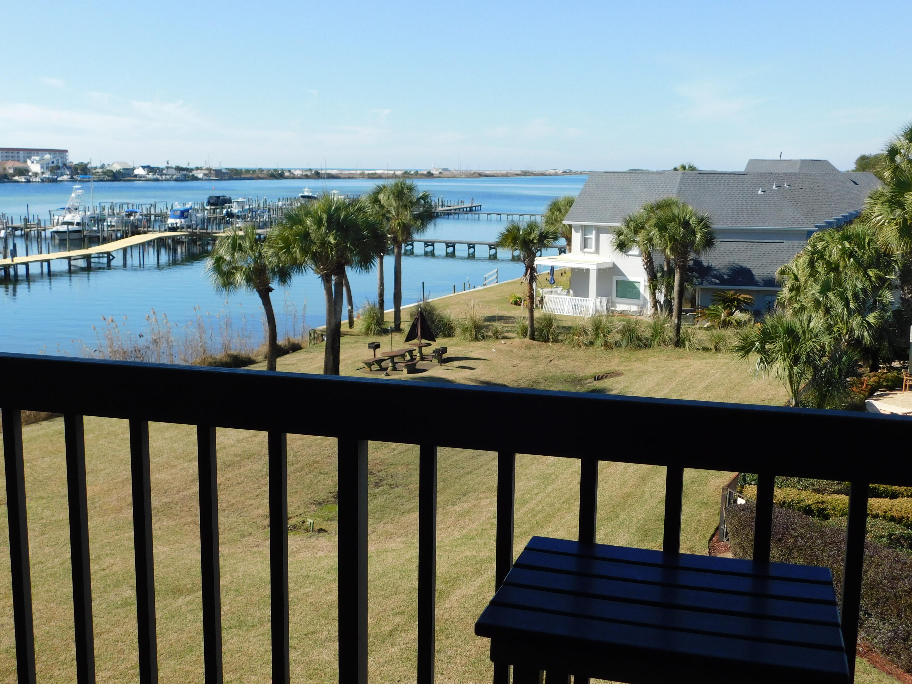 PIRATES BAY PH 1 - Residential