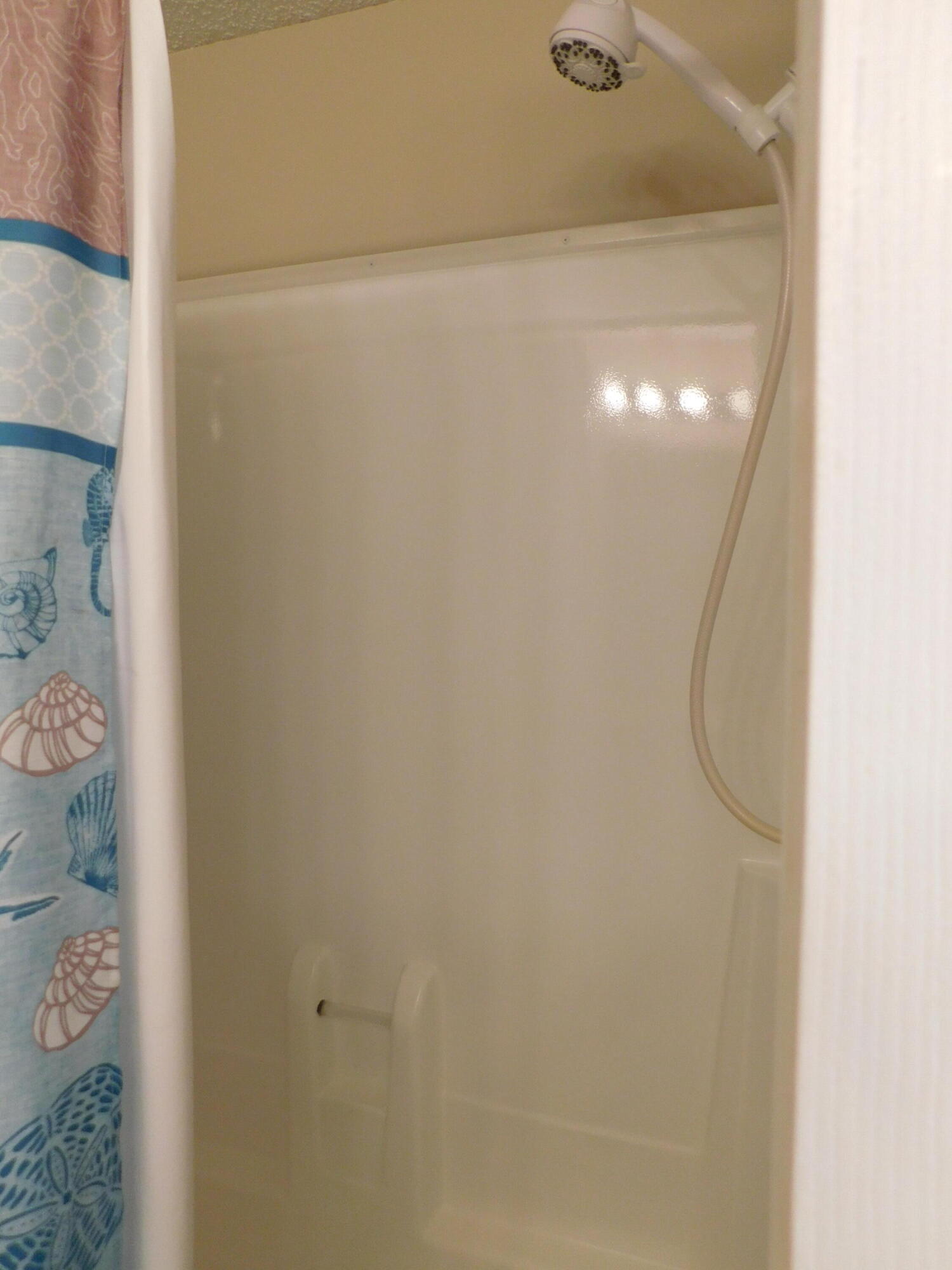 PIRATES BAY PH 1 - Residential