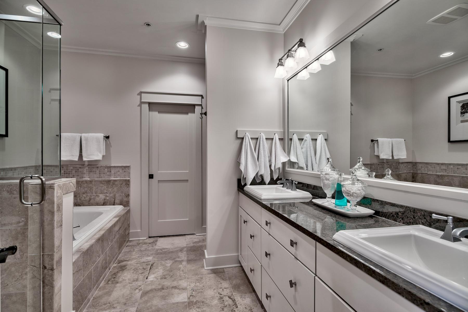 WILD HERON - THE COURTS - Residential