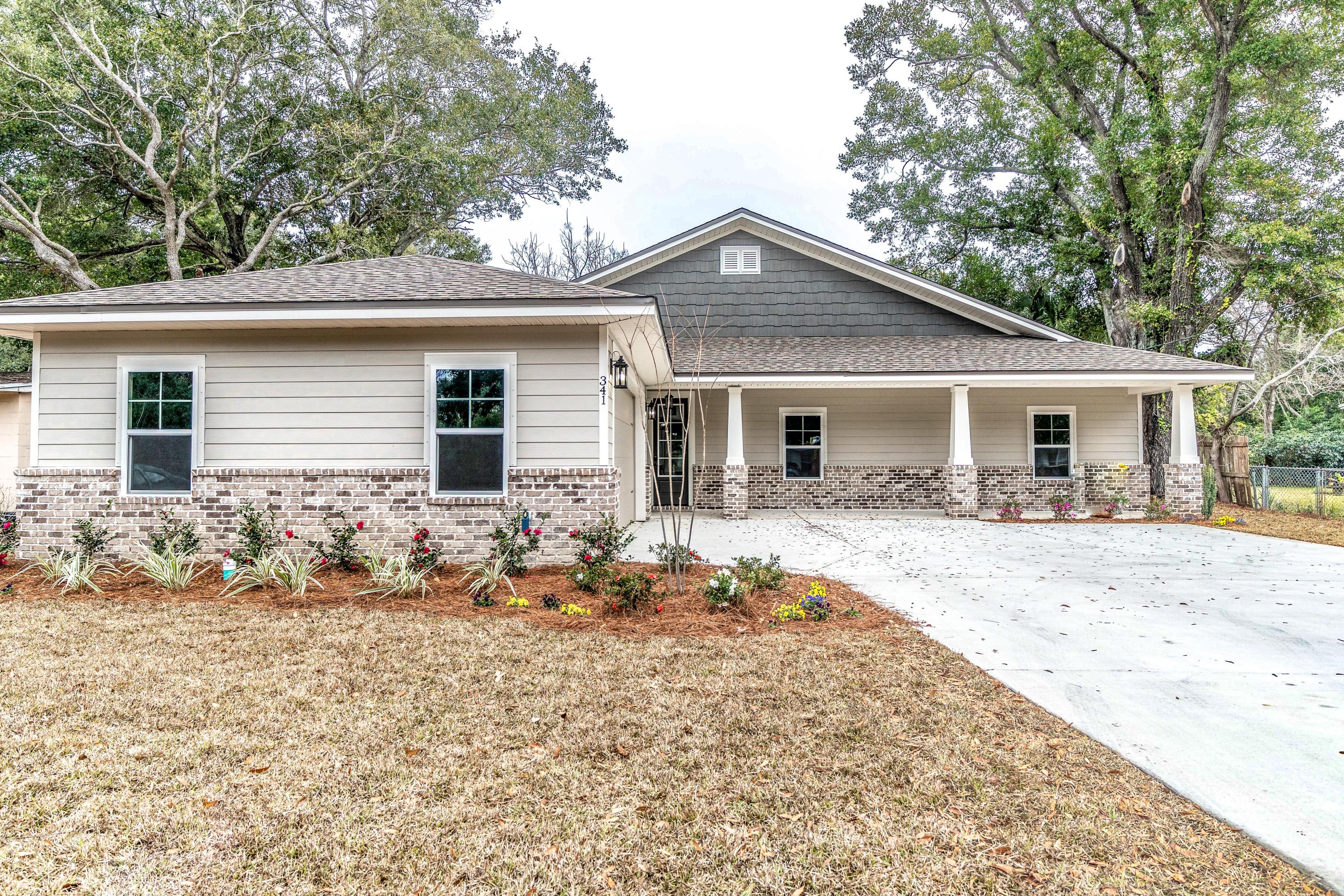 ELLIOTTS POINT - Residential