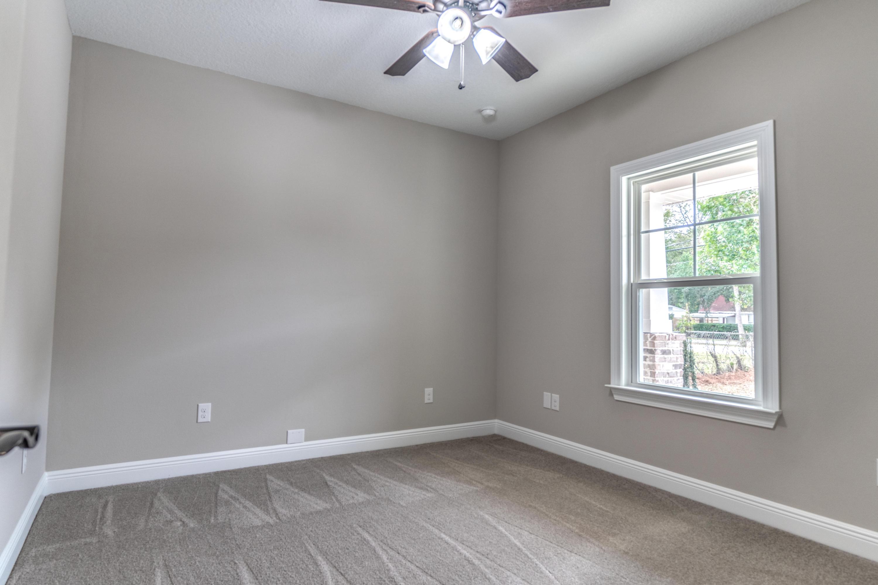 ELLIOTTS POINT - Residential