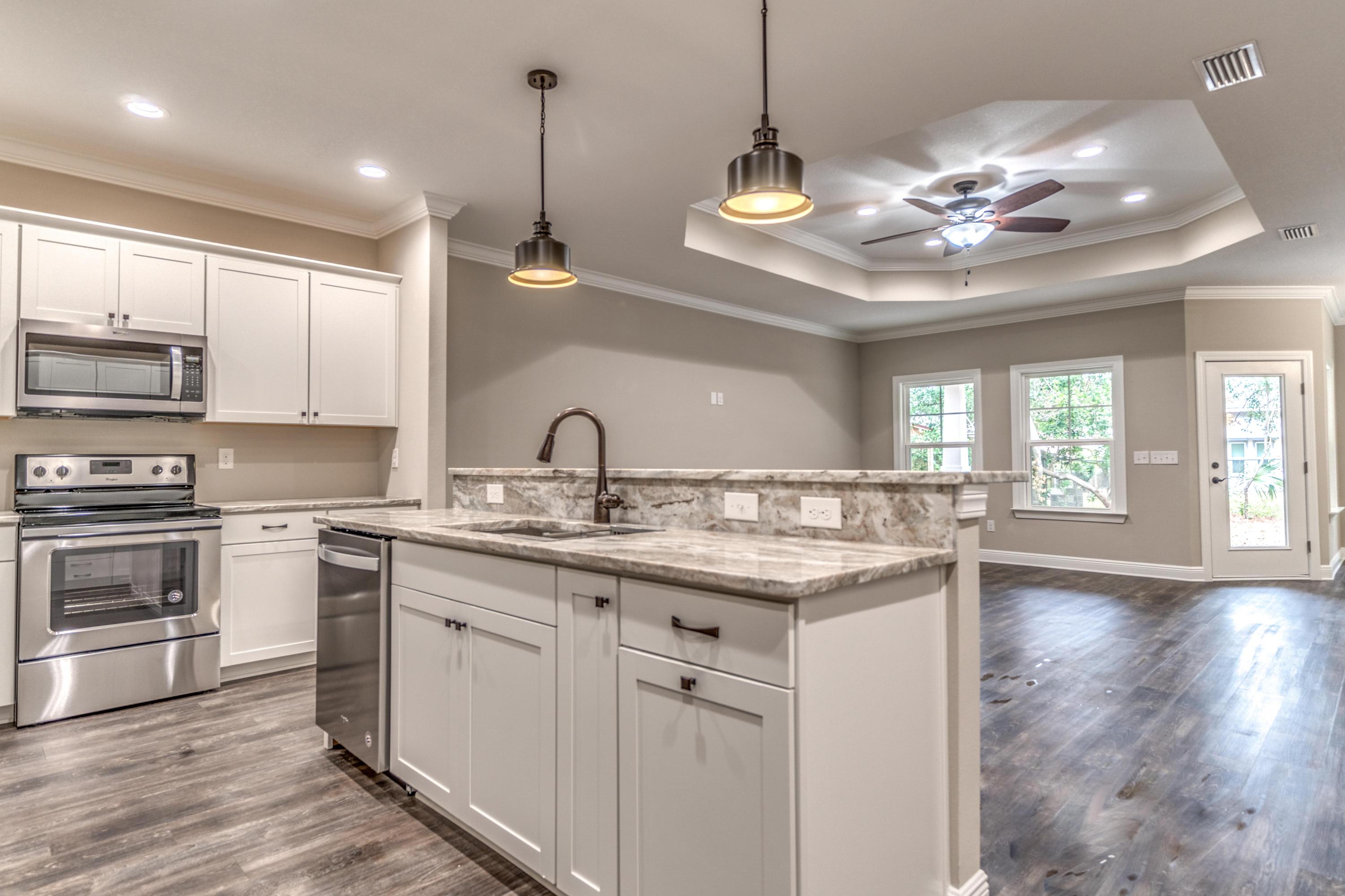 ELLIOTTS POINT - Residential