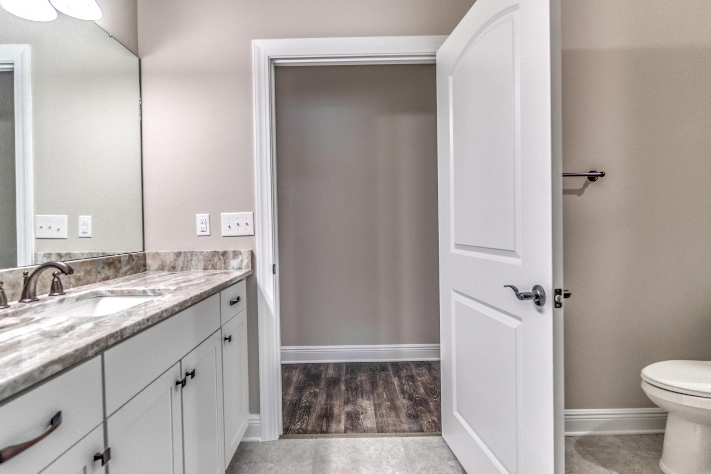 ELLIOTTS POINT - Residential