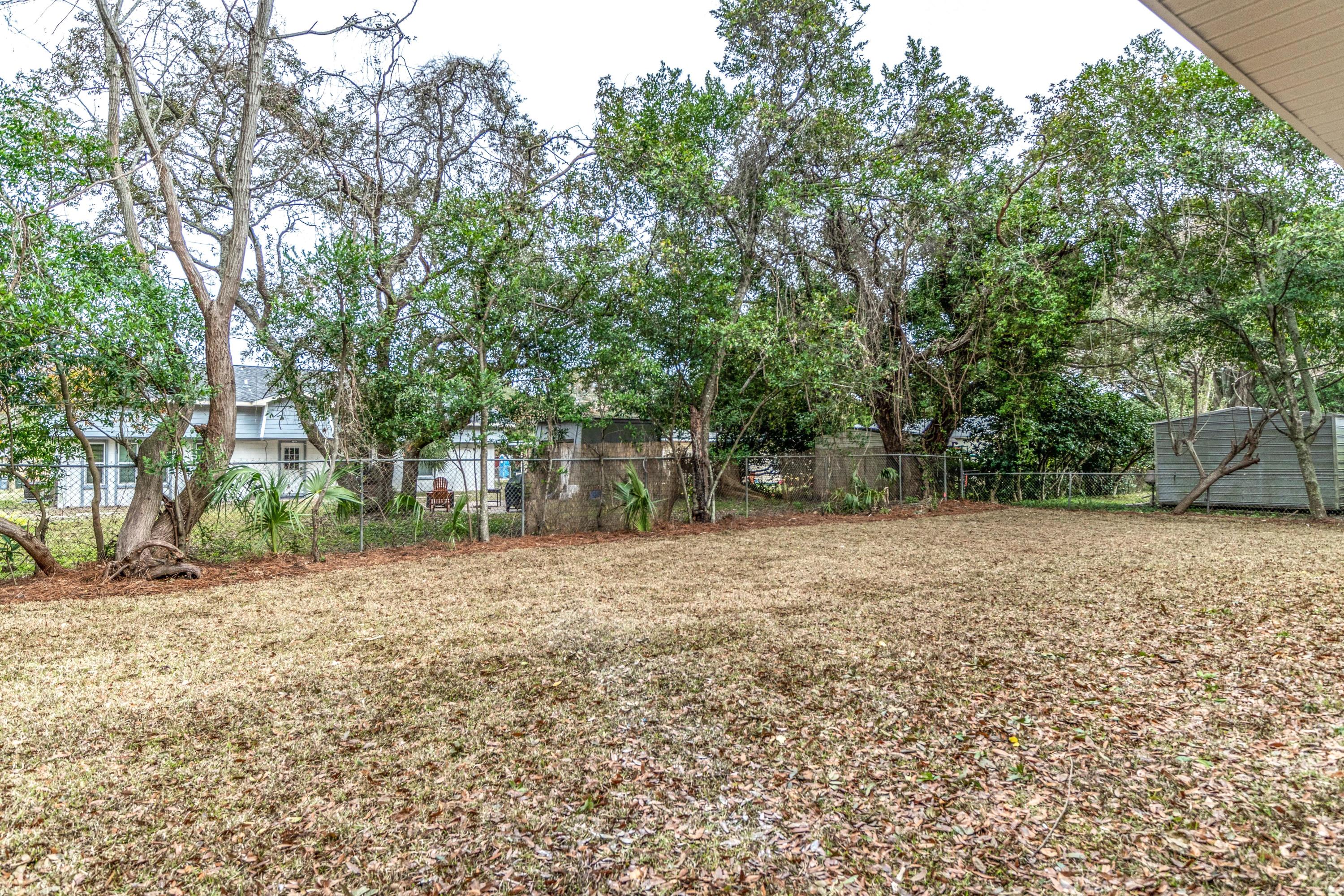 ELLIOTTS POINT - Residential