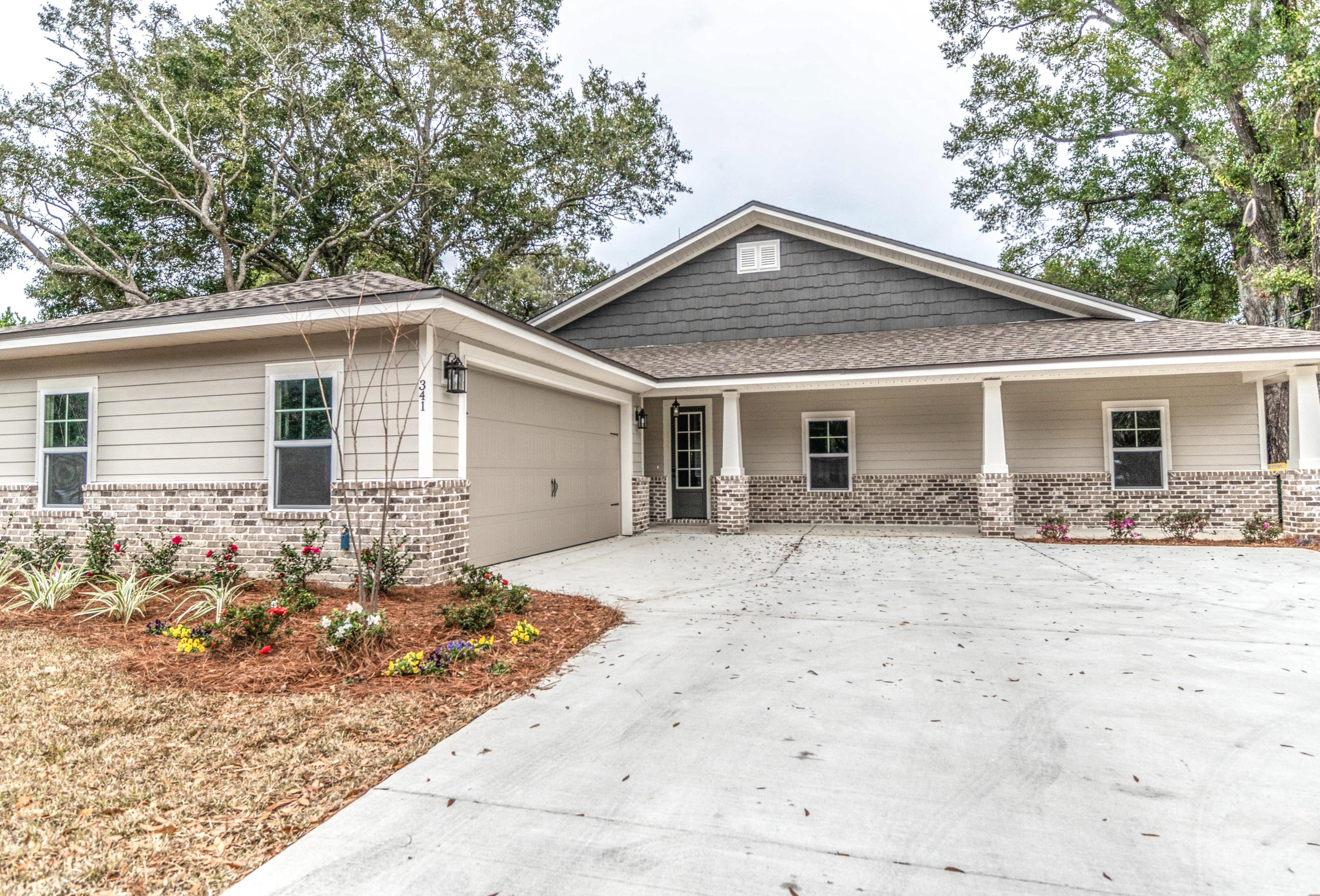 ELLIOTTS POINT - Residential