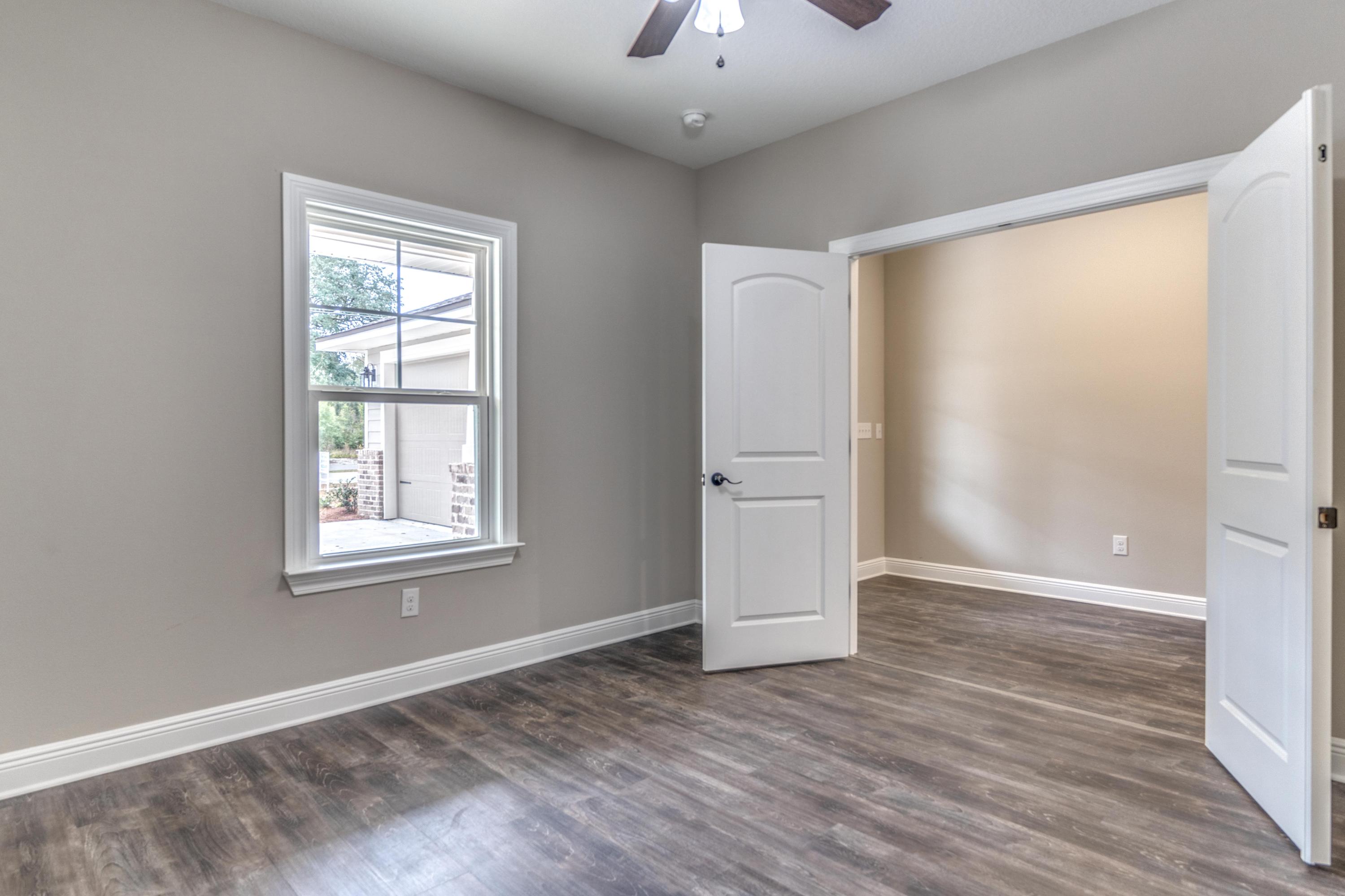 ELLIOTTS POINT - Residential