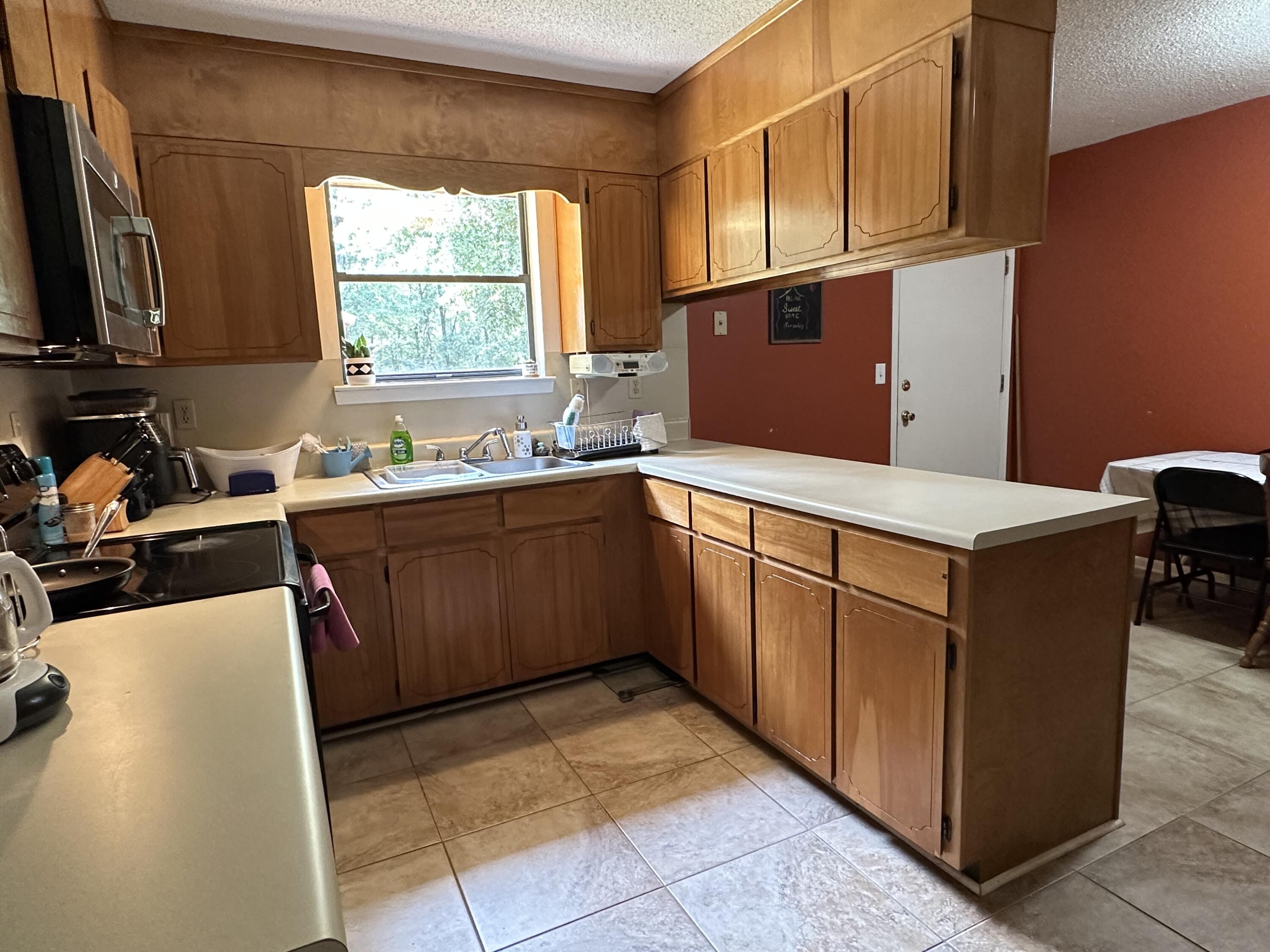 NORTH SUPERGROUP (221000.00) - Residential