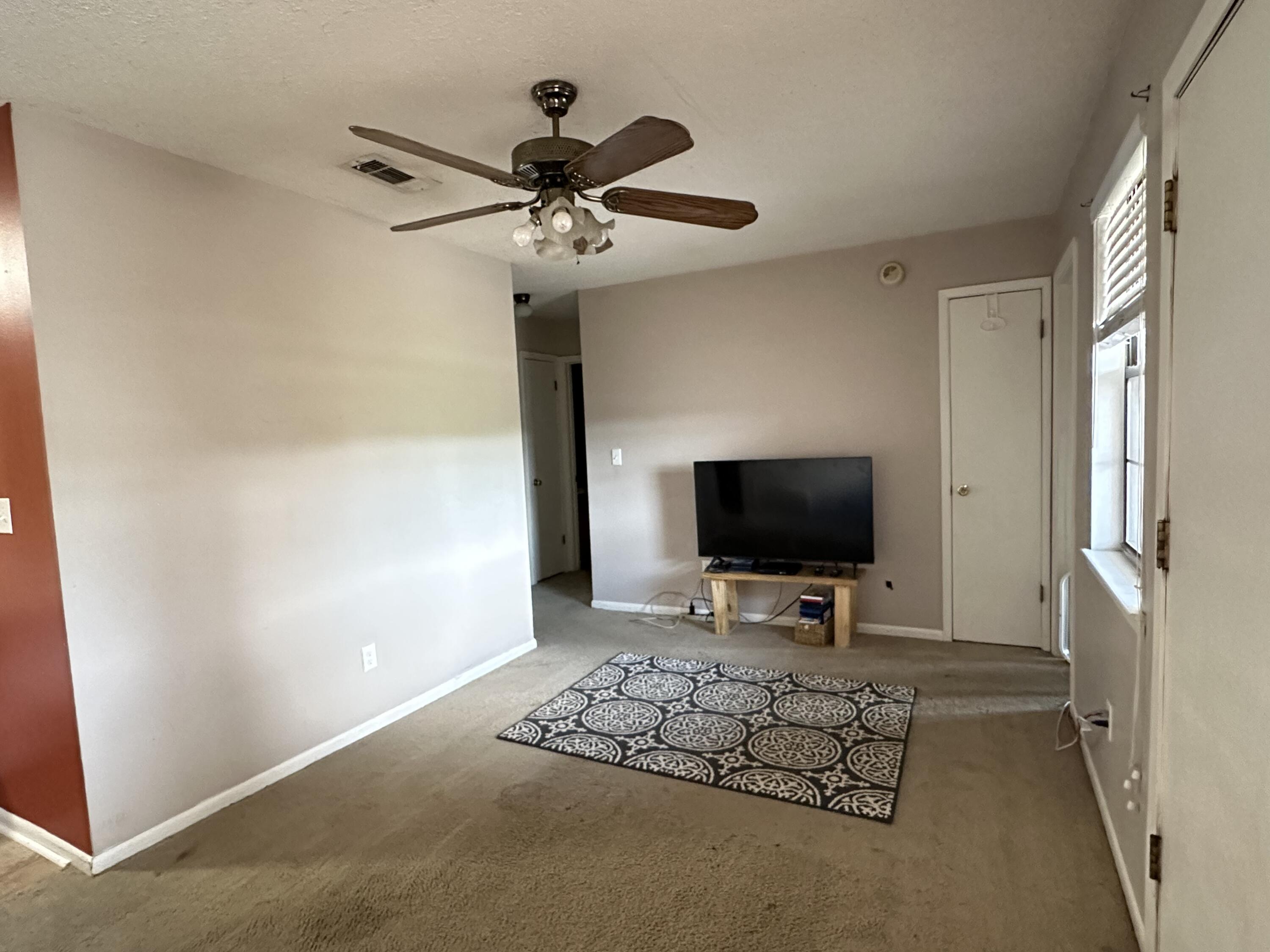 NORTH SUPERGROUP (221000.00) - Residential