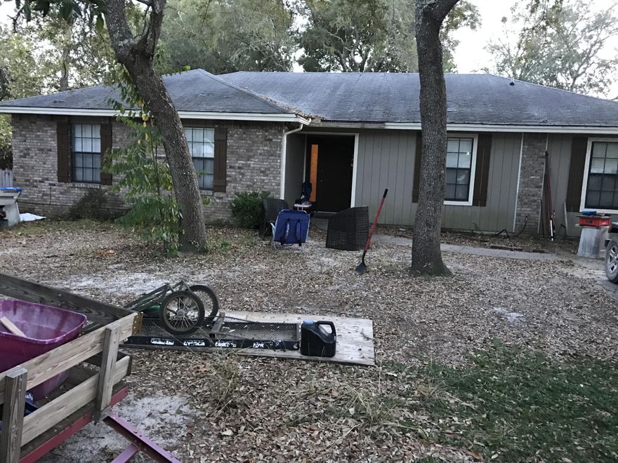 Short Sale. This home is in need of lots of work. Buyer to verify all pertinent information including square footage and lot dimensions. Property to be sold as is.Offer Instructions:All cash offers should be submitted with proof of funds for closingAll non-cash offers should be submitted with a prequalification letterNMLS ID #88244