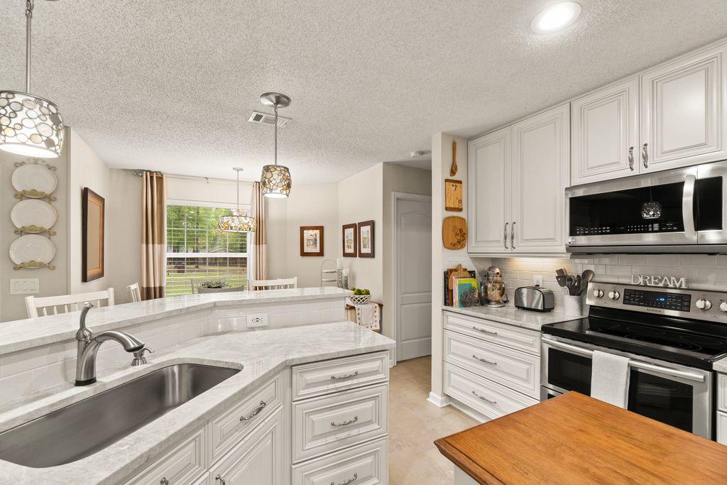 HIDDEN SPRINGS - Residential