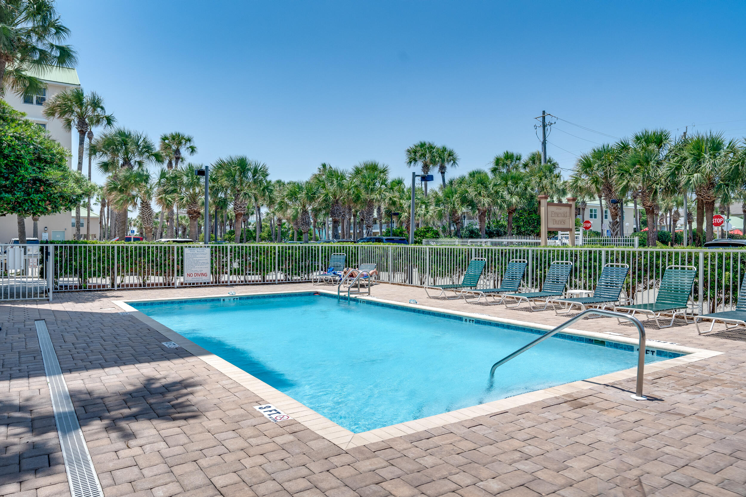 EMERALD DUNES CONDO - Residential