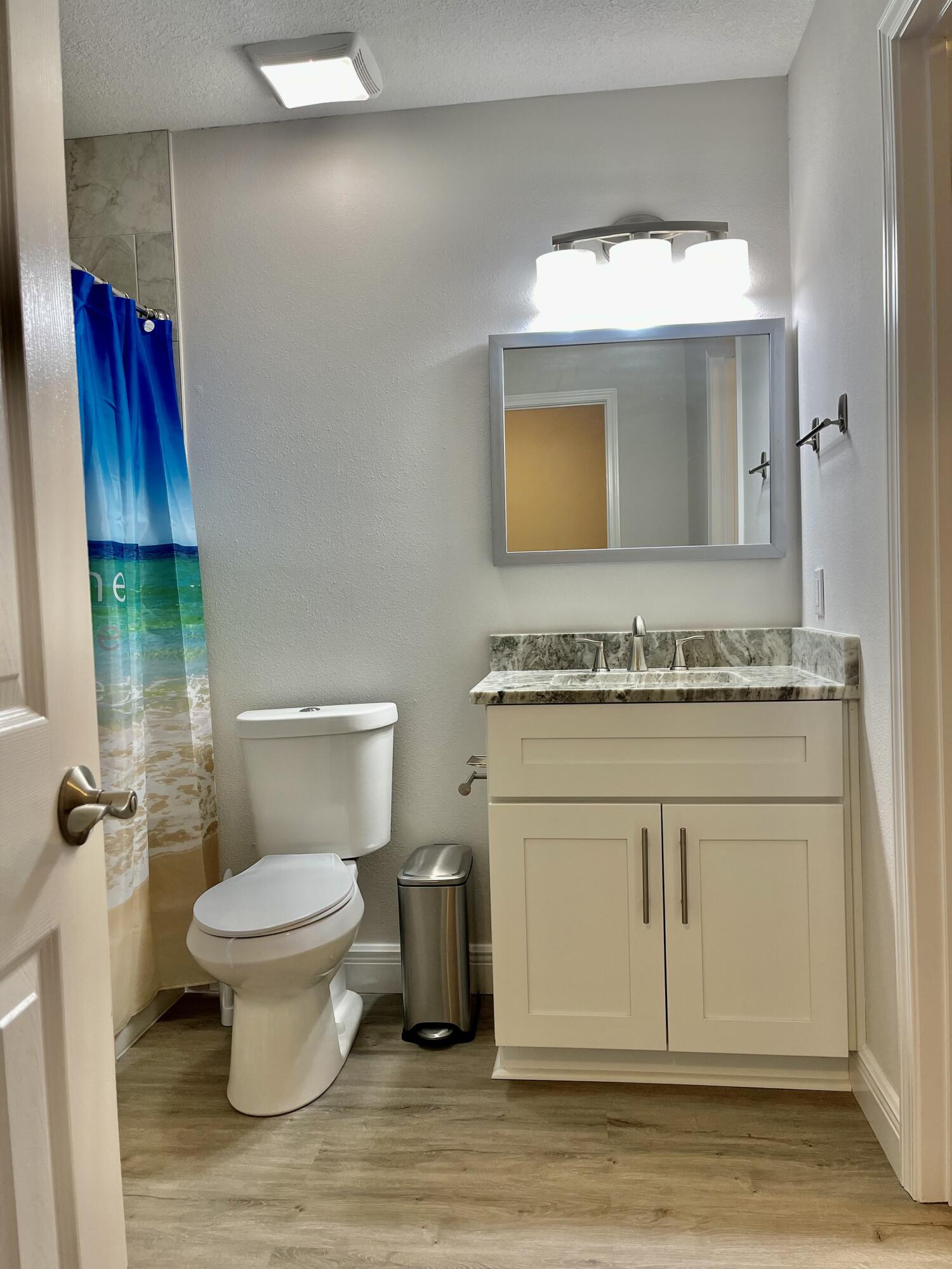 MONTAGE MANOR - Residential