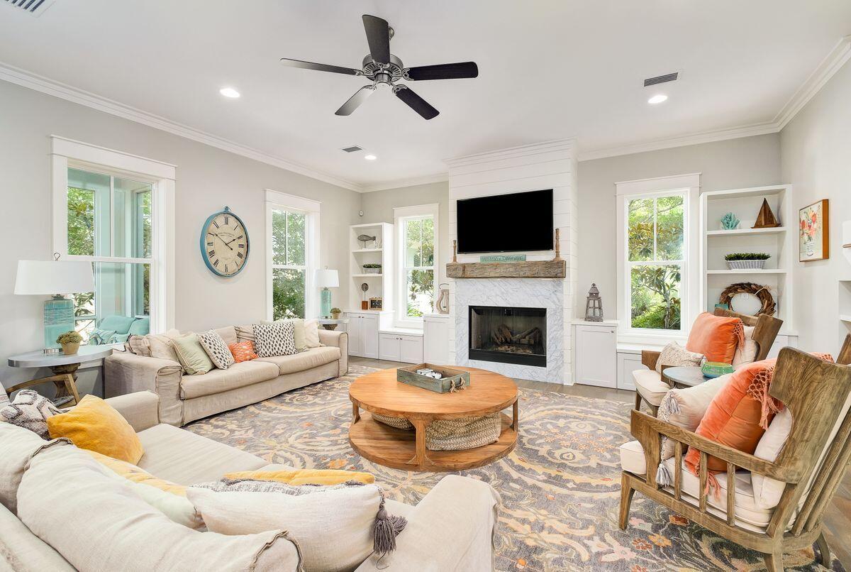 FOREST LAKES - Residential