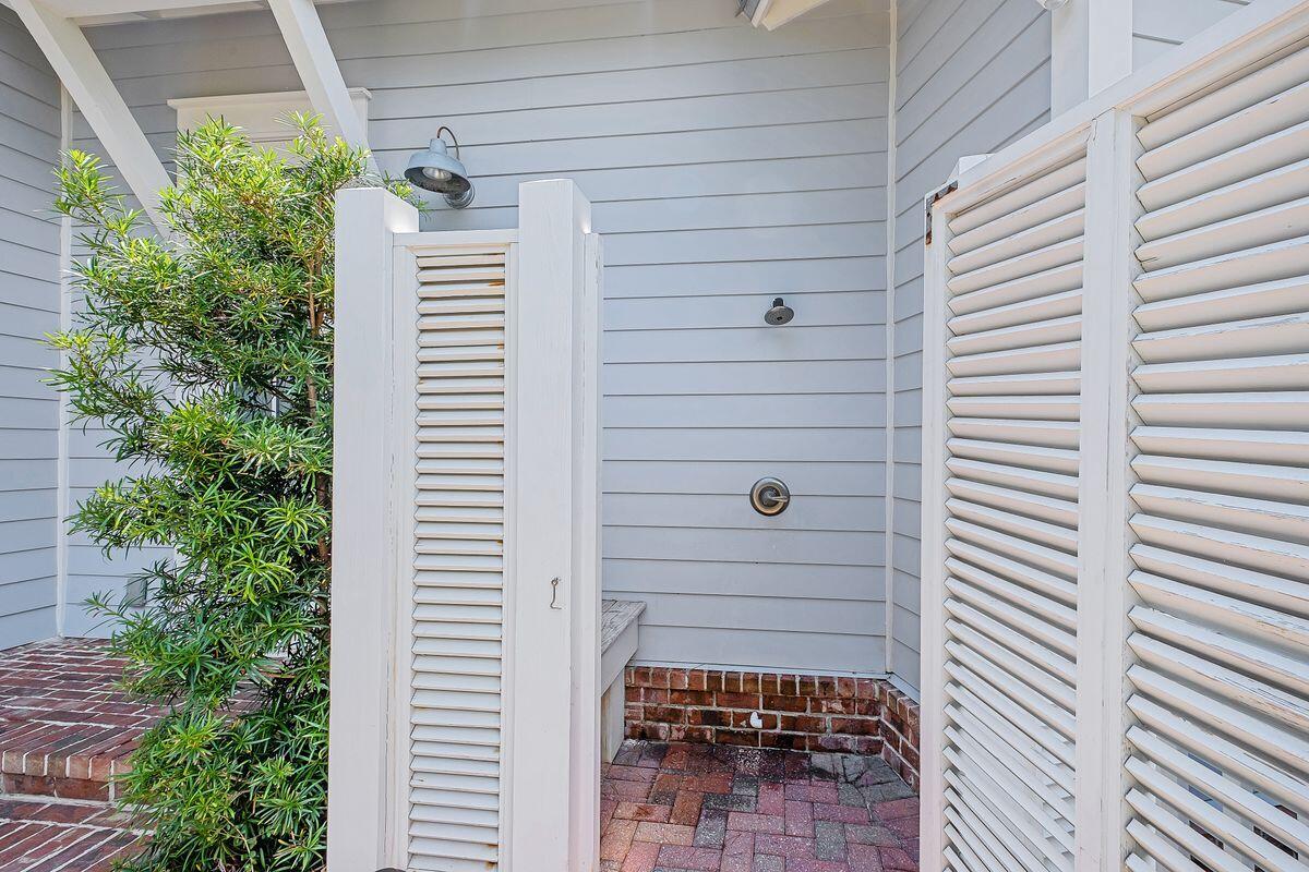 FOREST LAKES - Residential