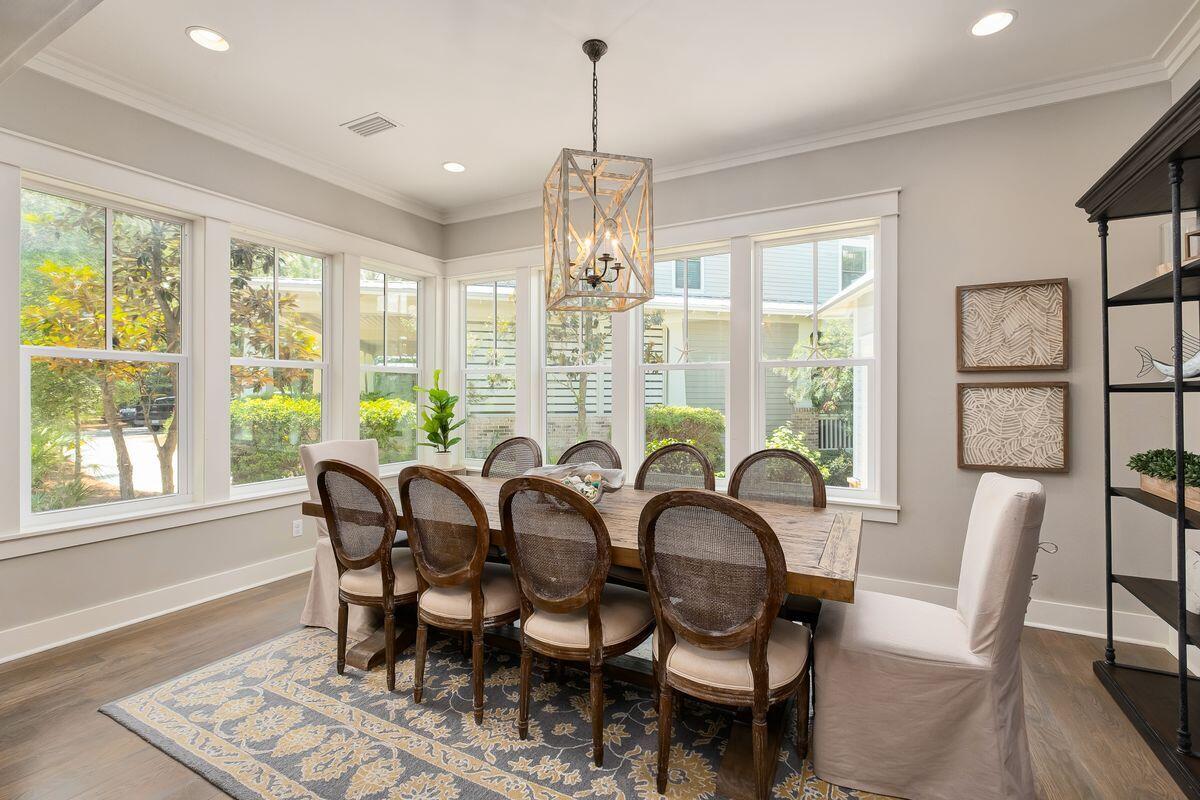 FOREST LAKES - Residential